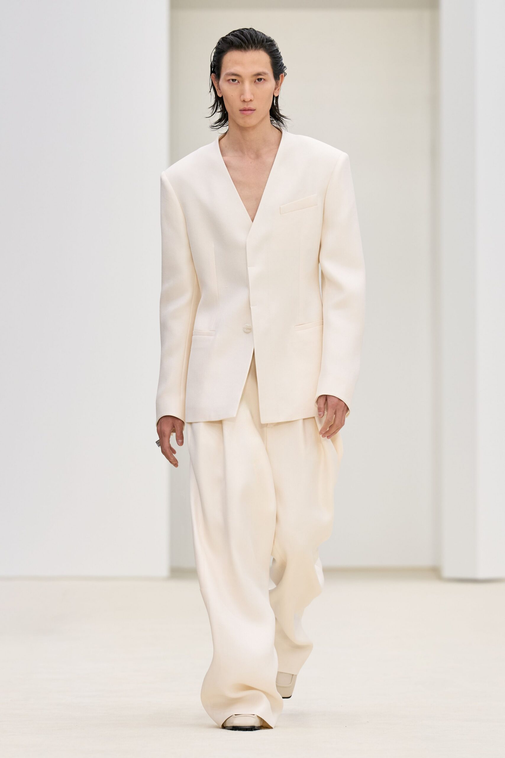 white blazer and pants outfit