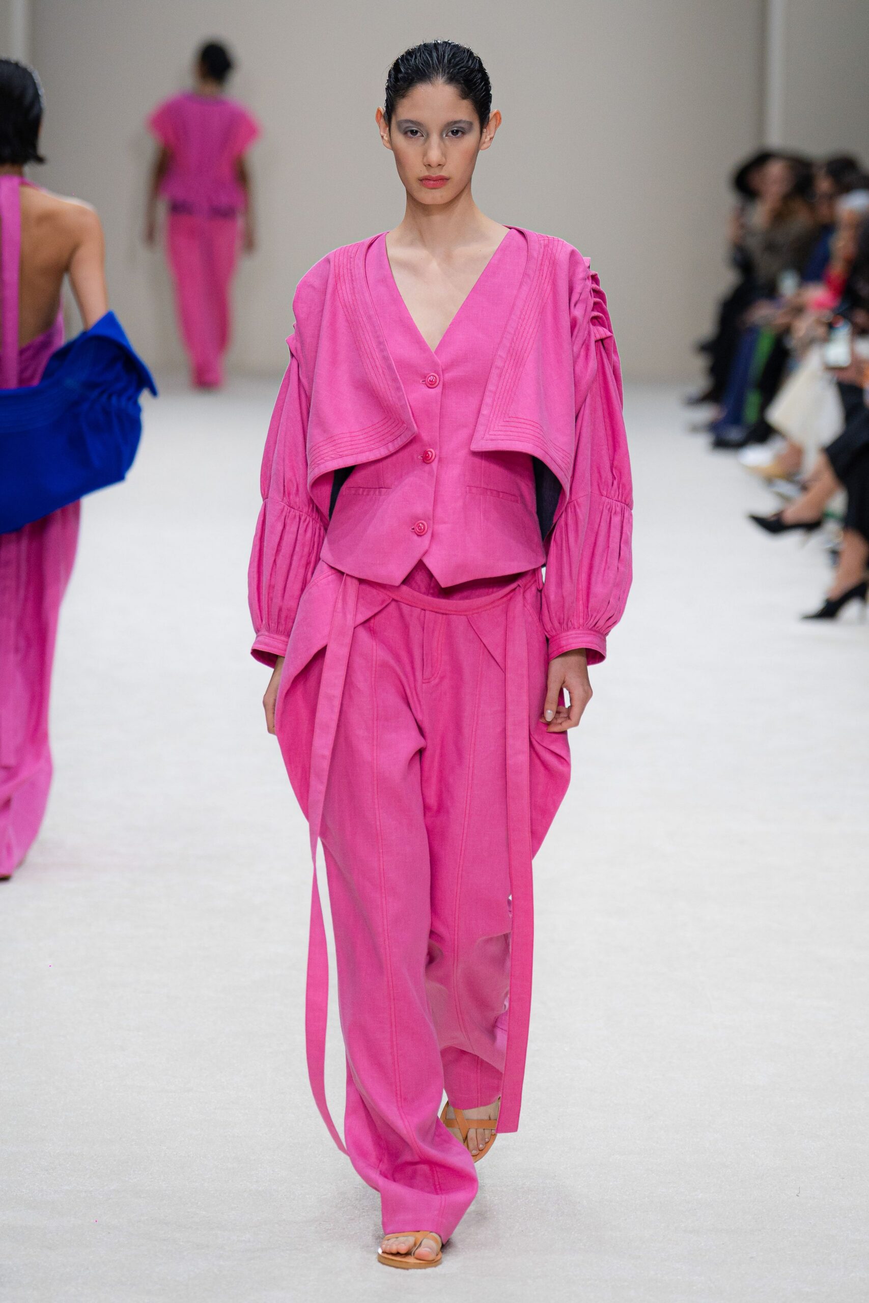 pink cotton long-sleeve collared relaxed buttoned jacket