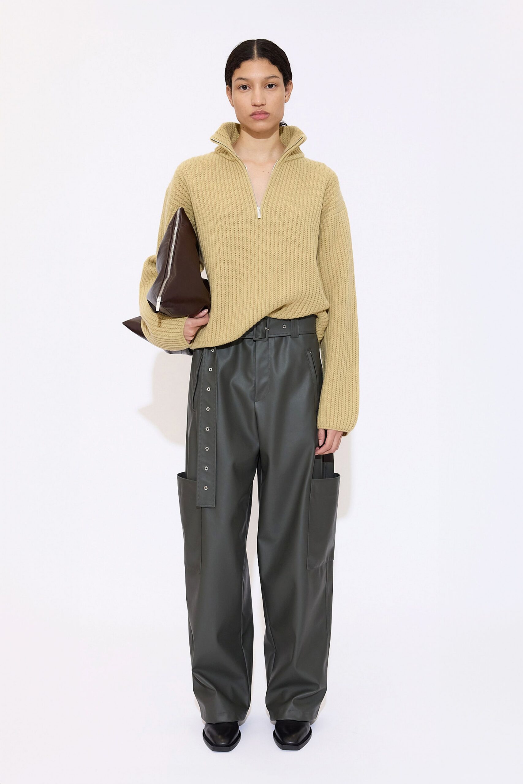 green leather relaxed buttoned pockets pants