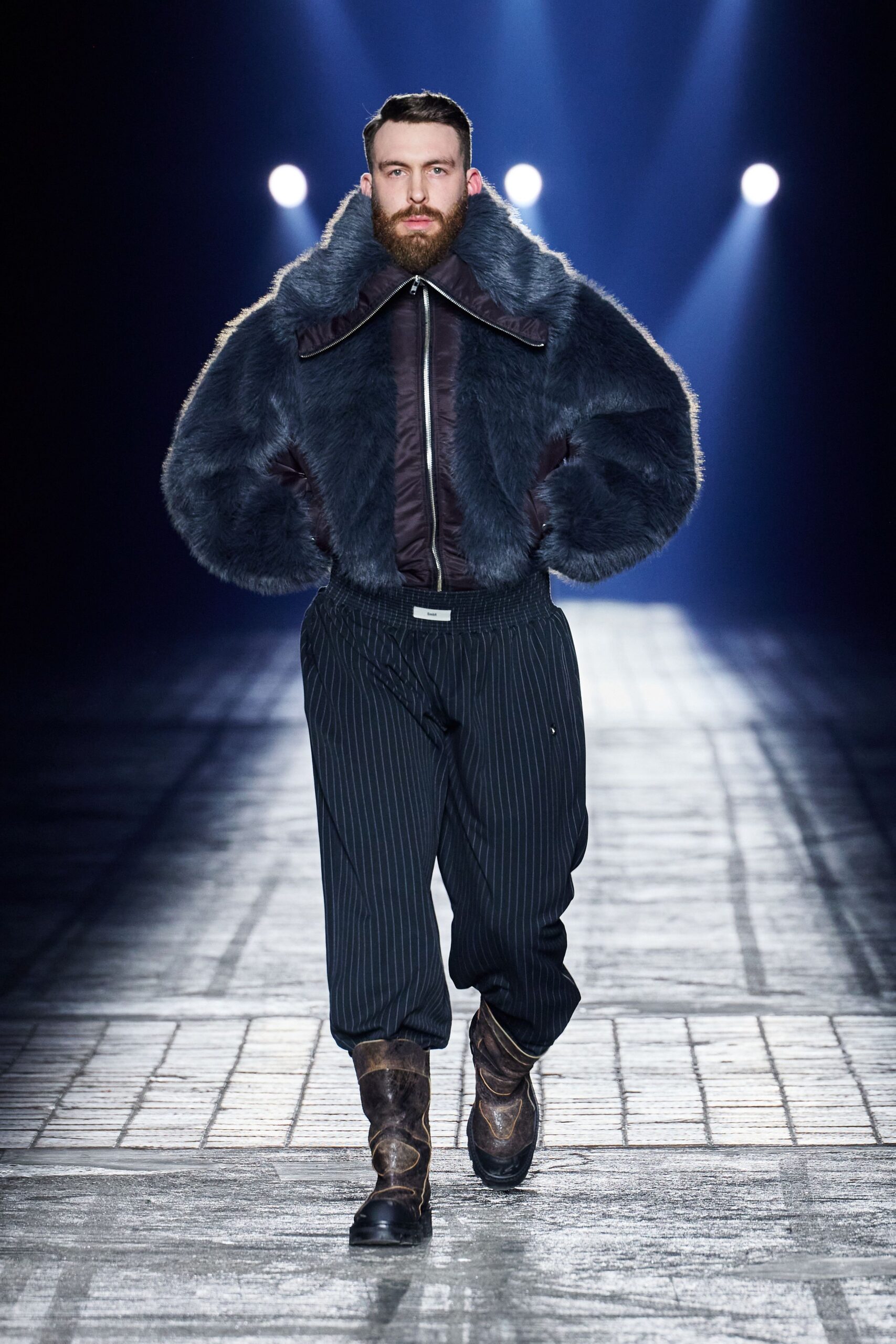 blue fur long-sleeve collared relaxed zippered jacket