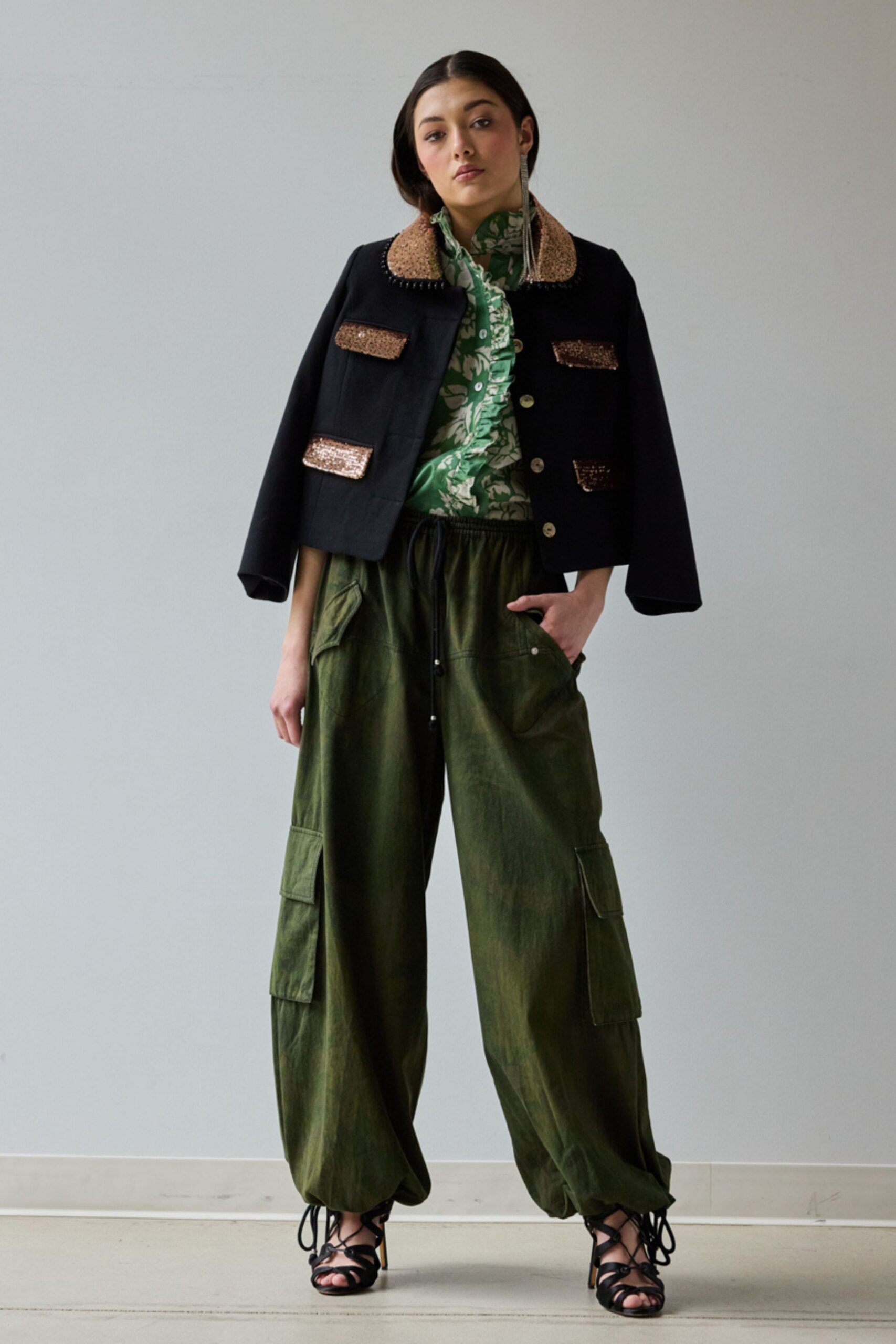 green long-sleeve collared fitted printed shirt