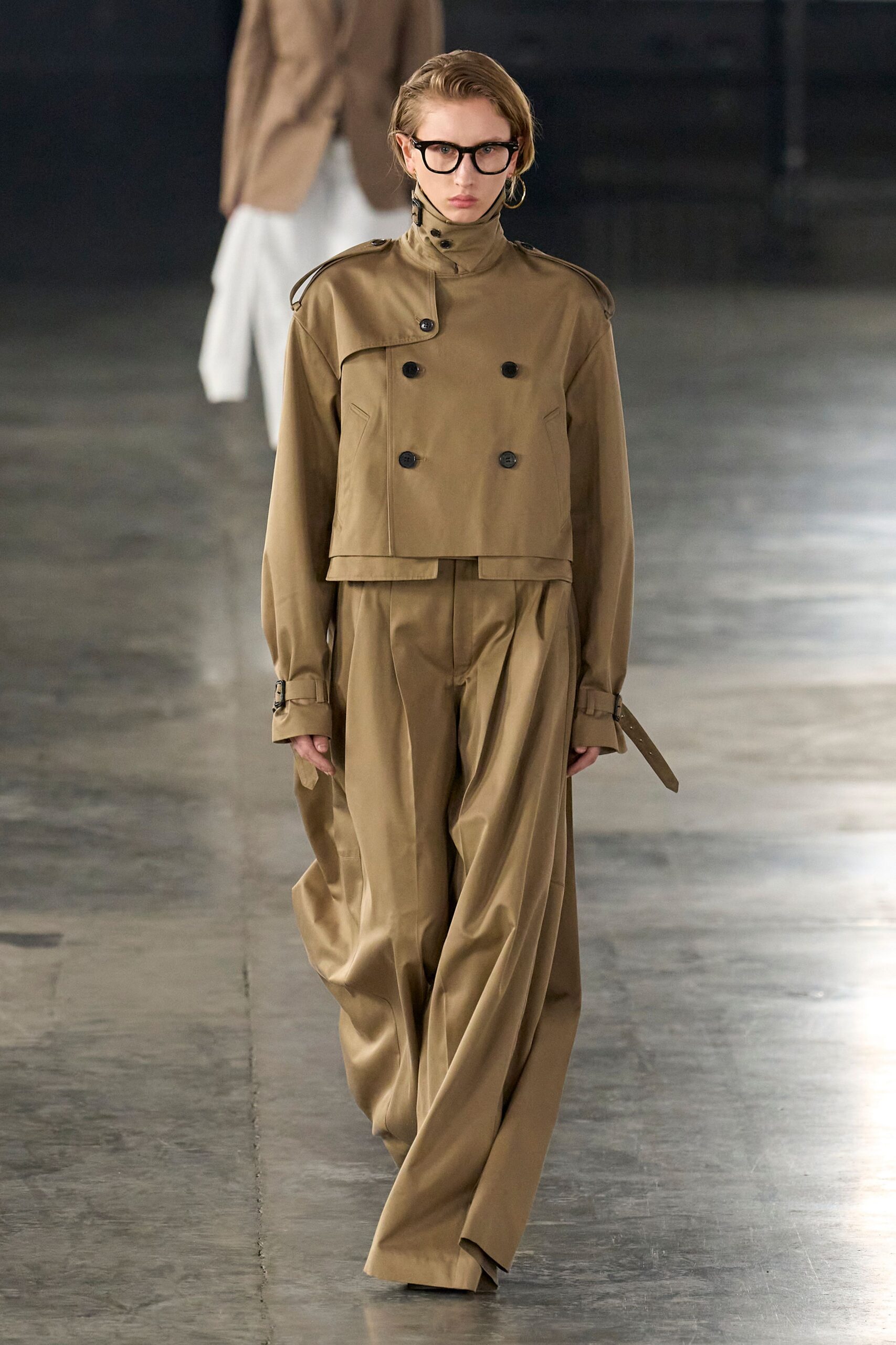 brown cotton long-sleeve collared relaxed zippered jacket