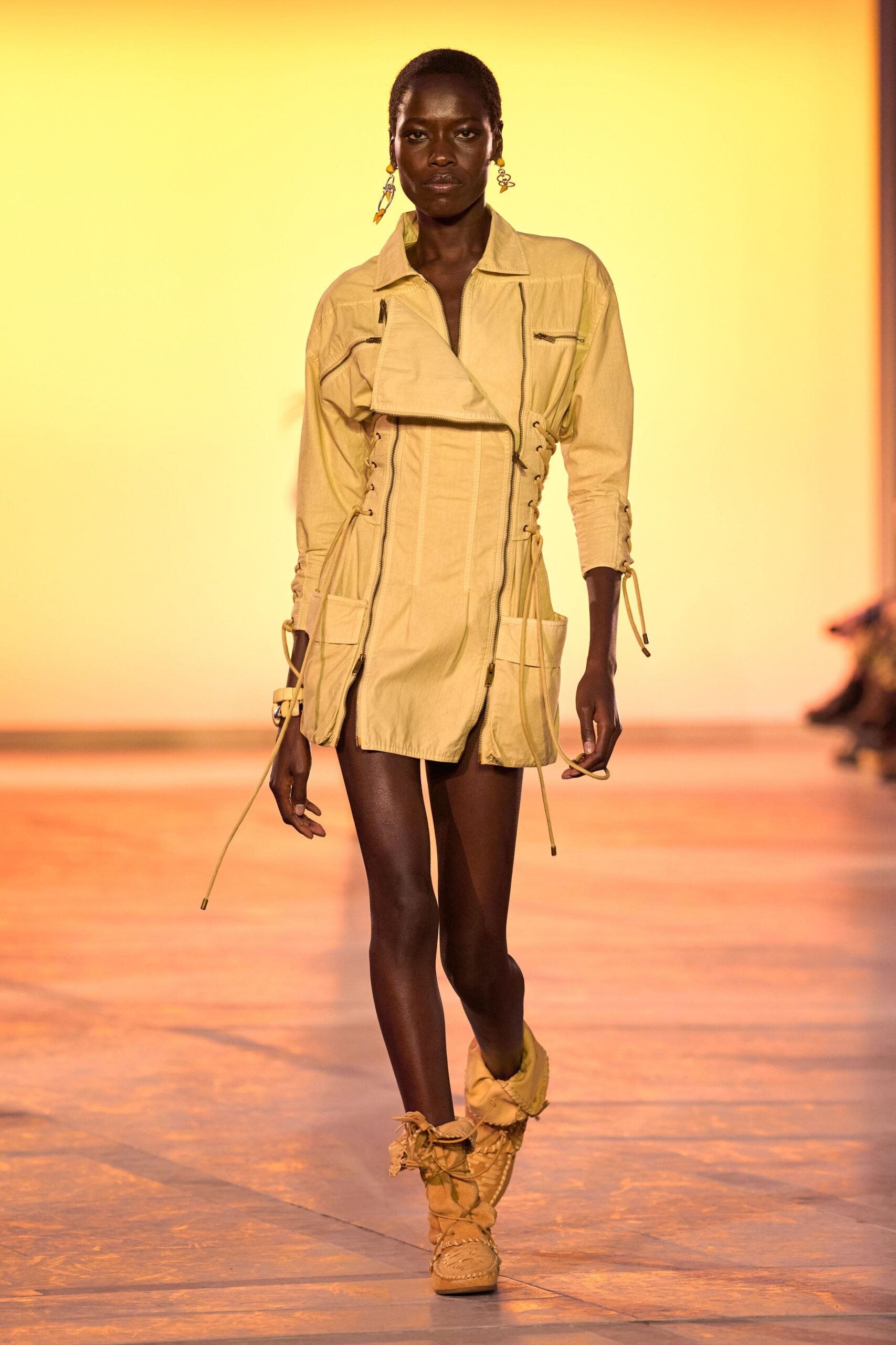 yellow cotton long-sleeve collared fitted zippered pockets dress