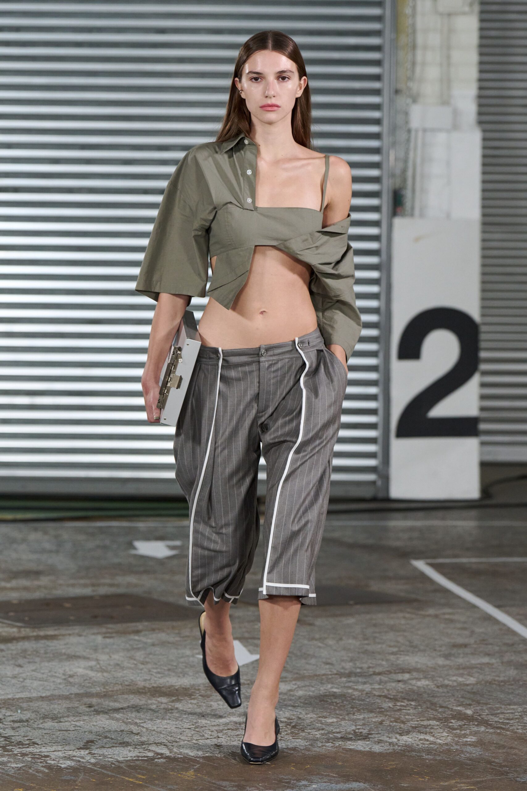 green cotton sleeveless off-shoulder fitted cropped top