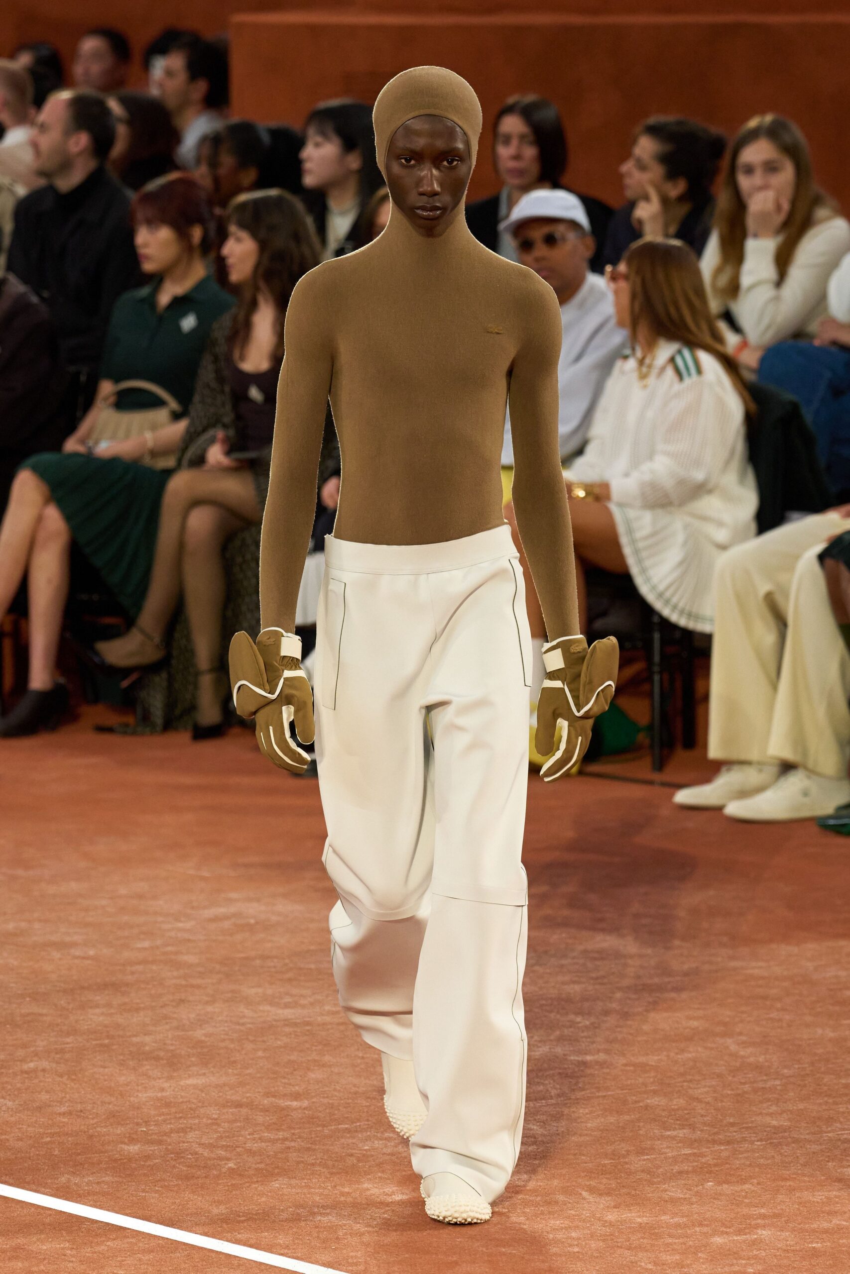 brown cotton fitted gloves