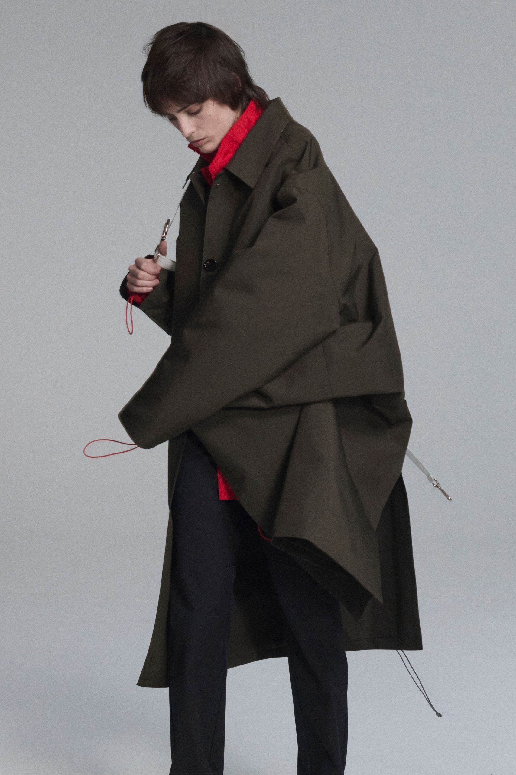 green cotton long-sleeve collared oversized zippered coat