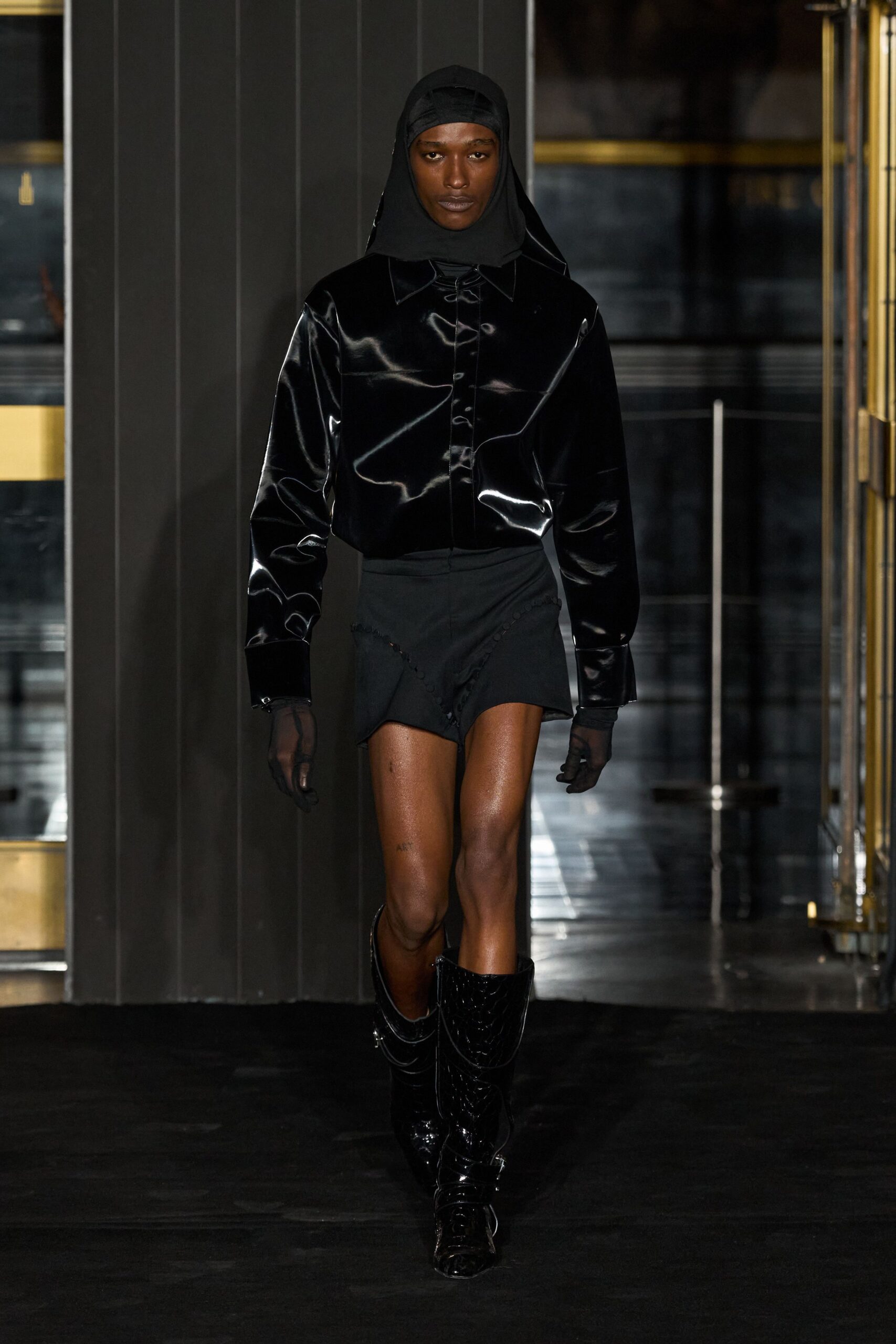 black vinyl long-sleeve collared fitted zippered shiny jacket