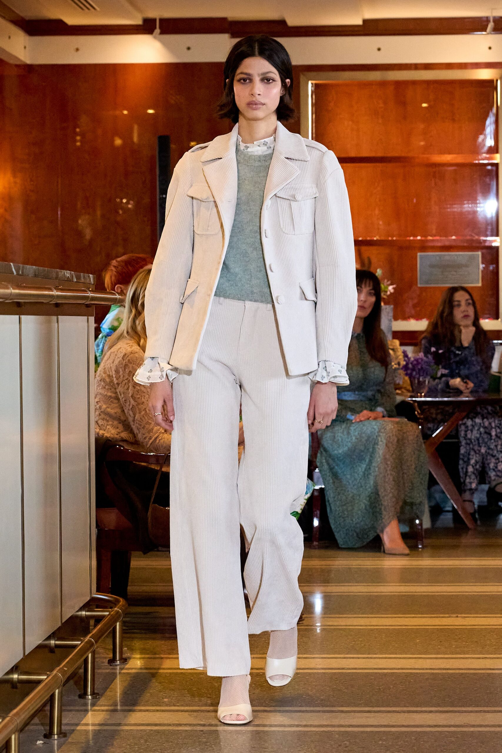 white cotton long-sleeve collared structured buttoned jacket