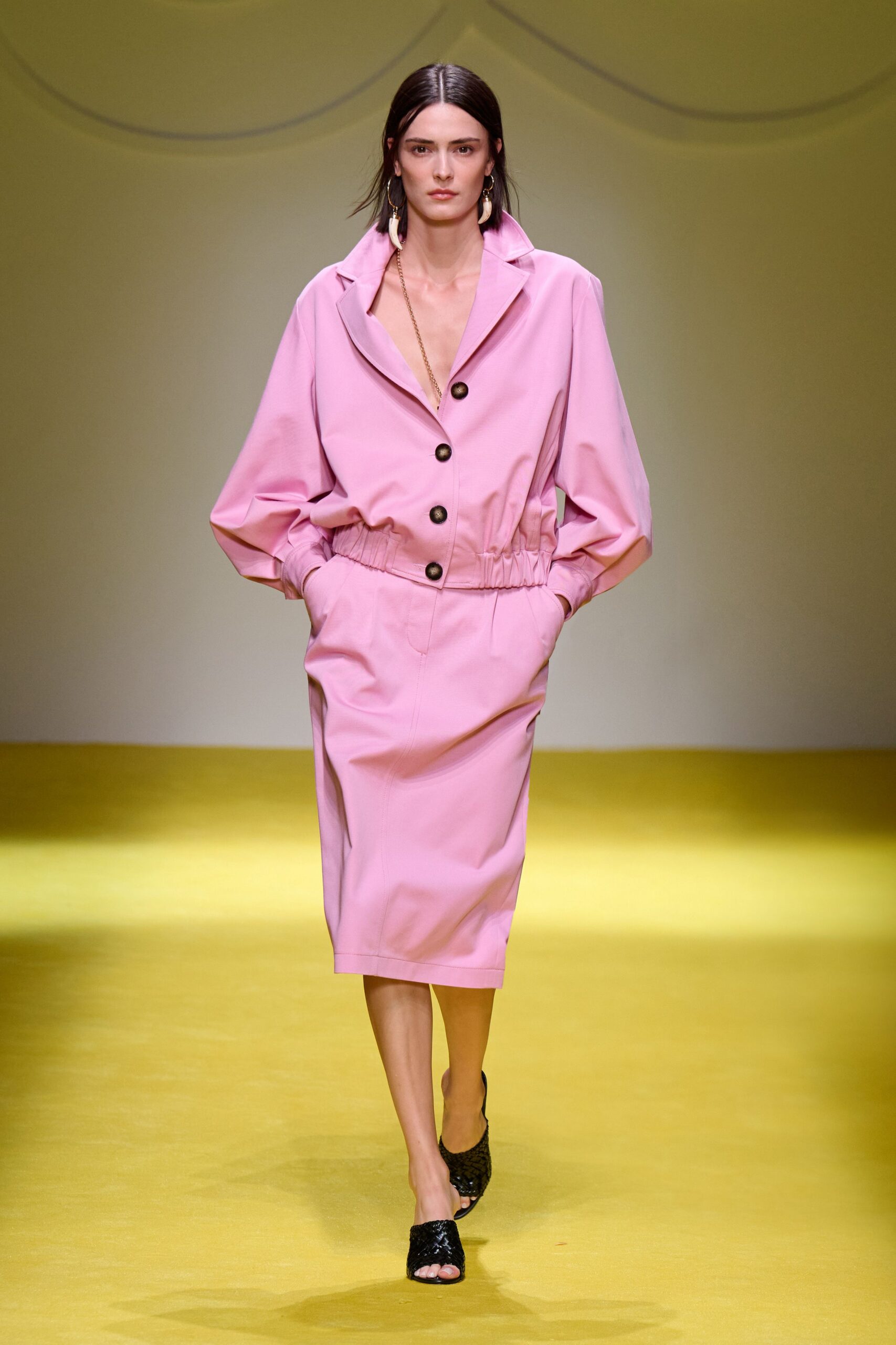pink oversized midi dress with black shoes