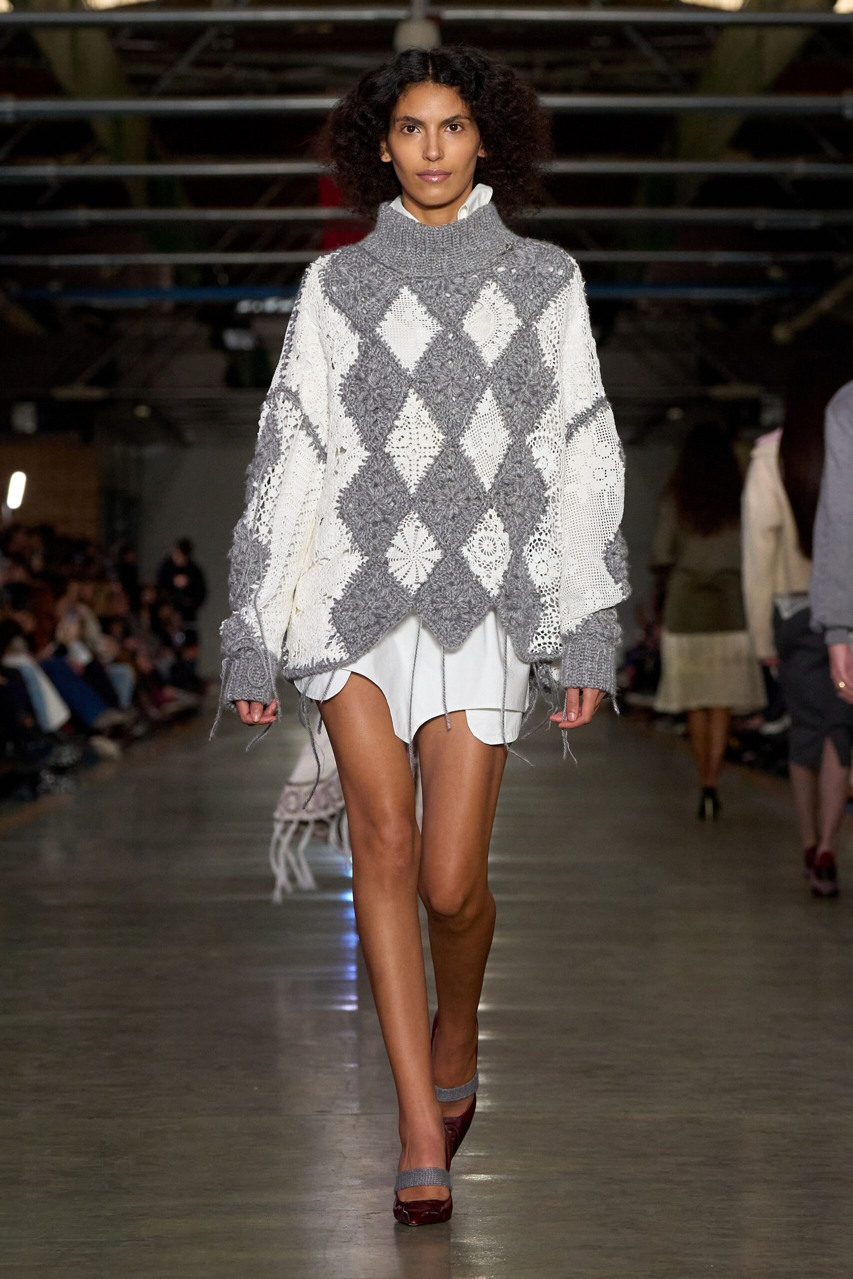 gray cotton long-sleeve turtleneck oversized sweater