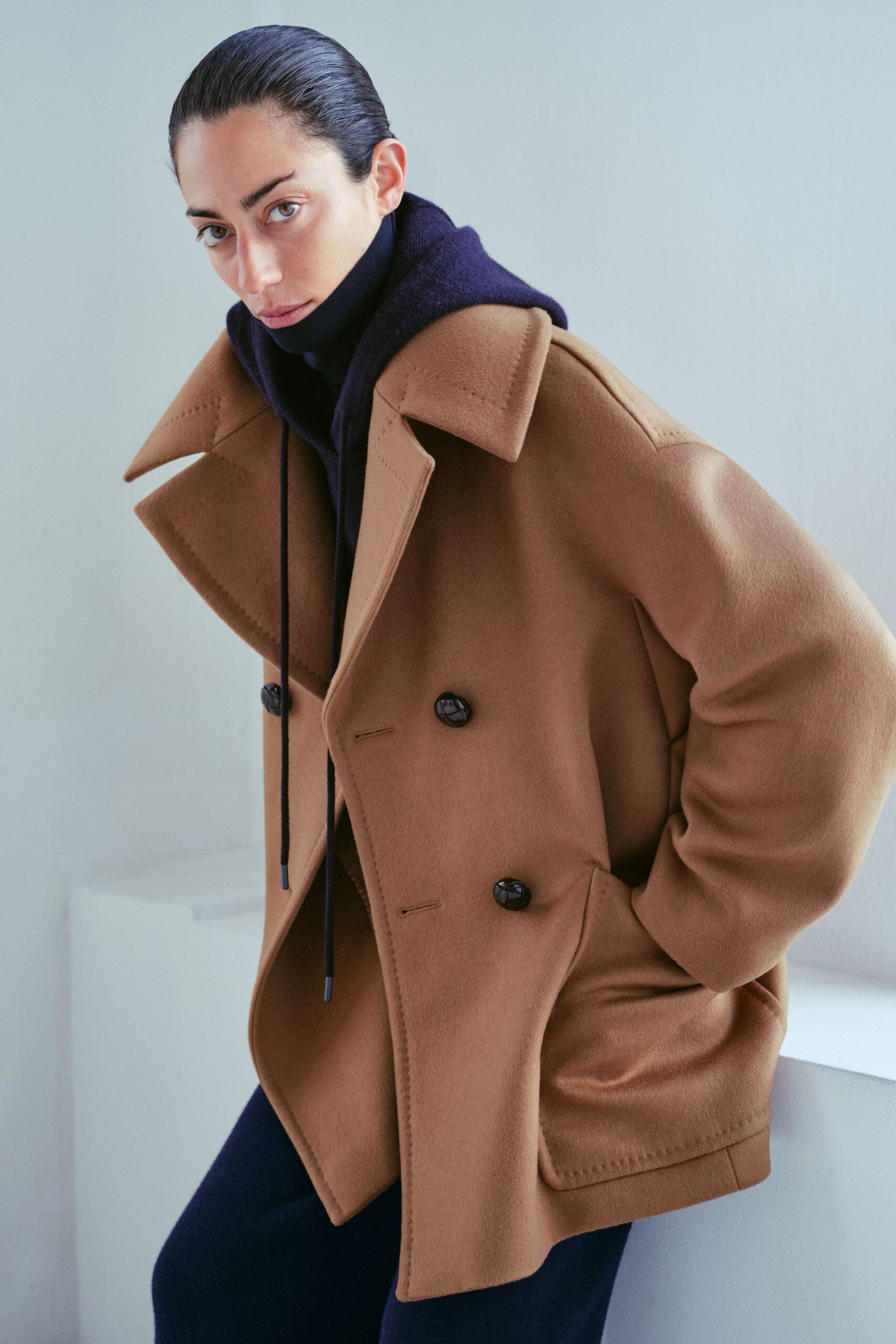 brown wool long-sleeve collared oversized coat