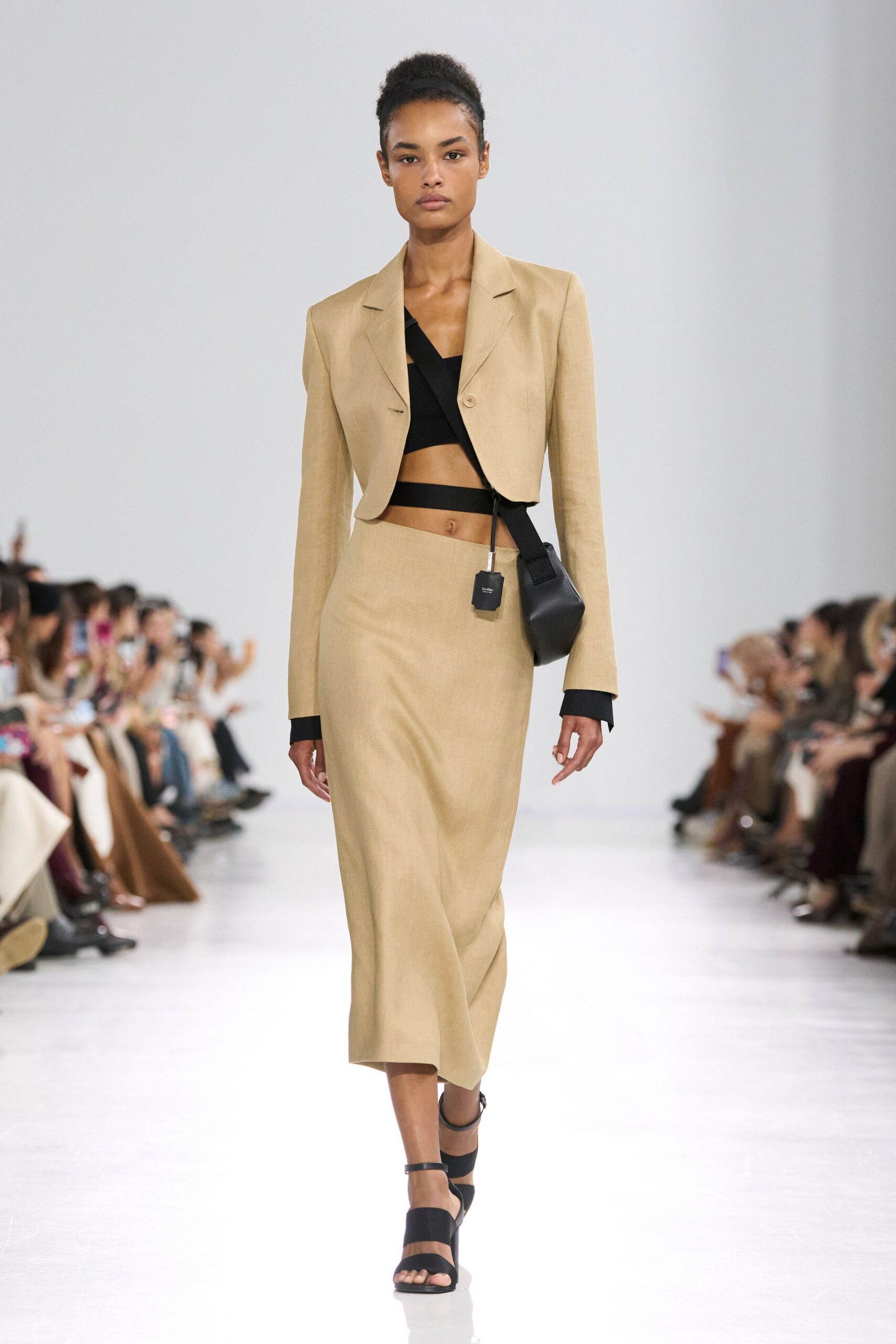 beige linen short-sleeve collared tailored cropped blazer