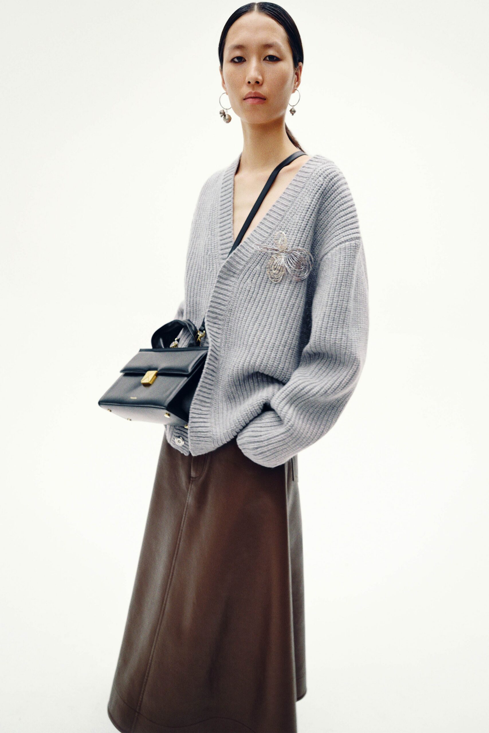 gray wool long-sleeve v-neck oversized ribbed cardigan