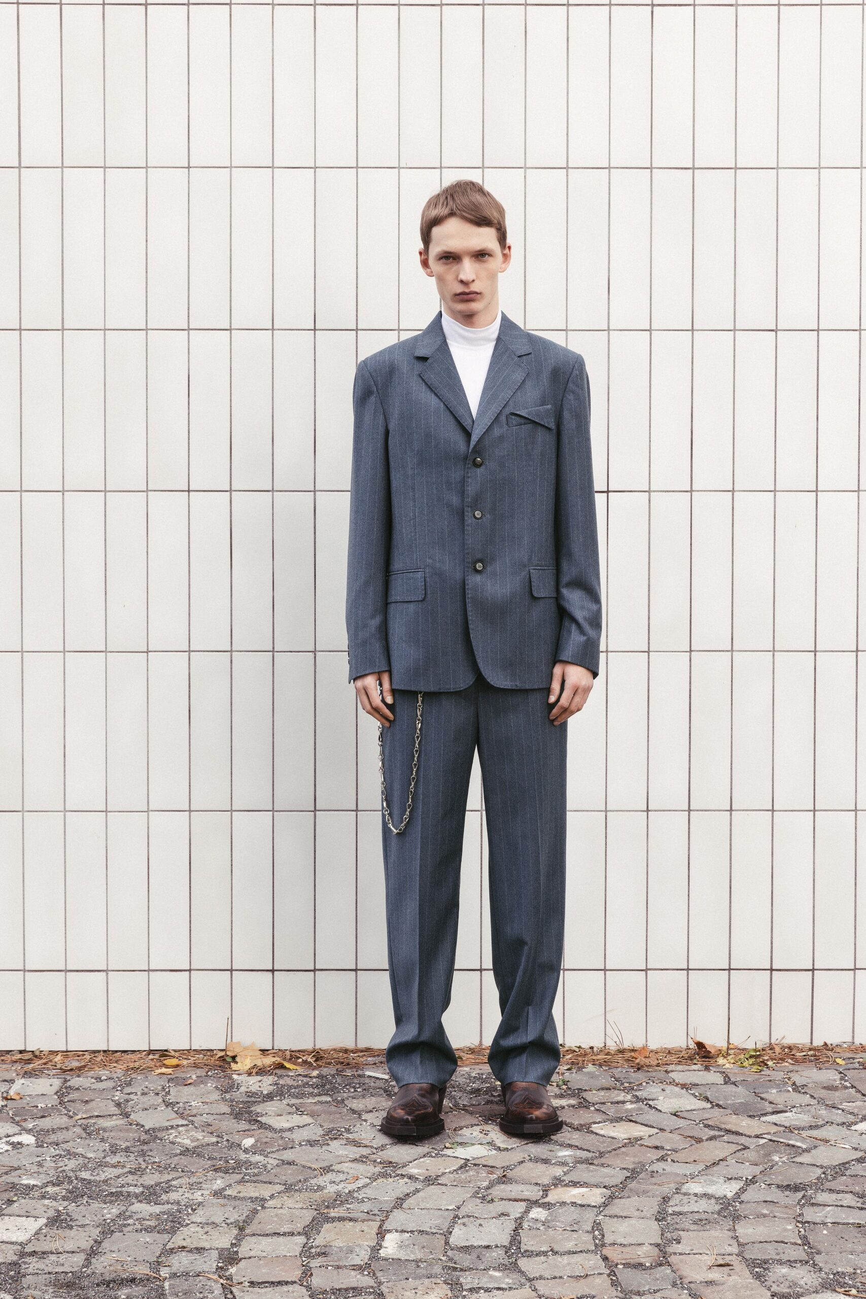 gray wool long-sleeve collared tailored buttoned pencil suit