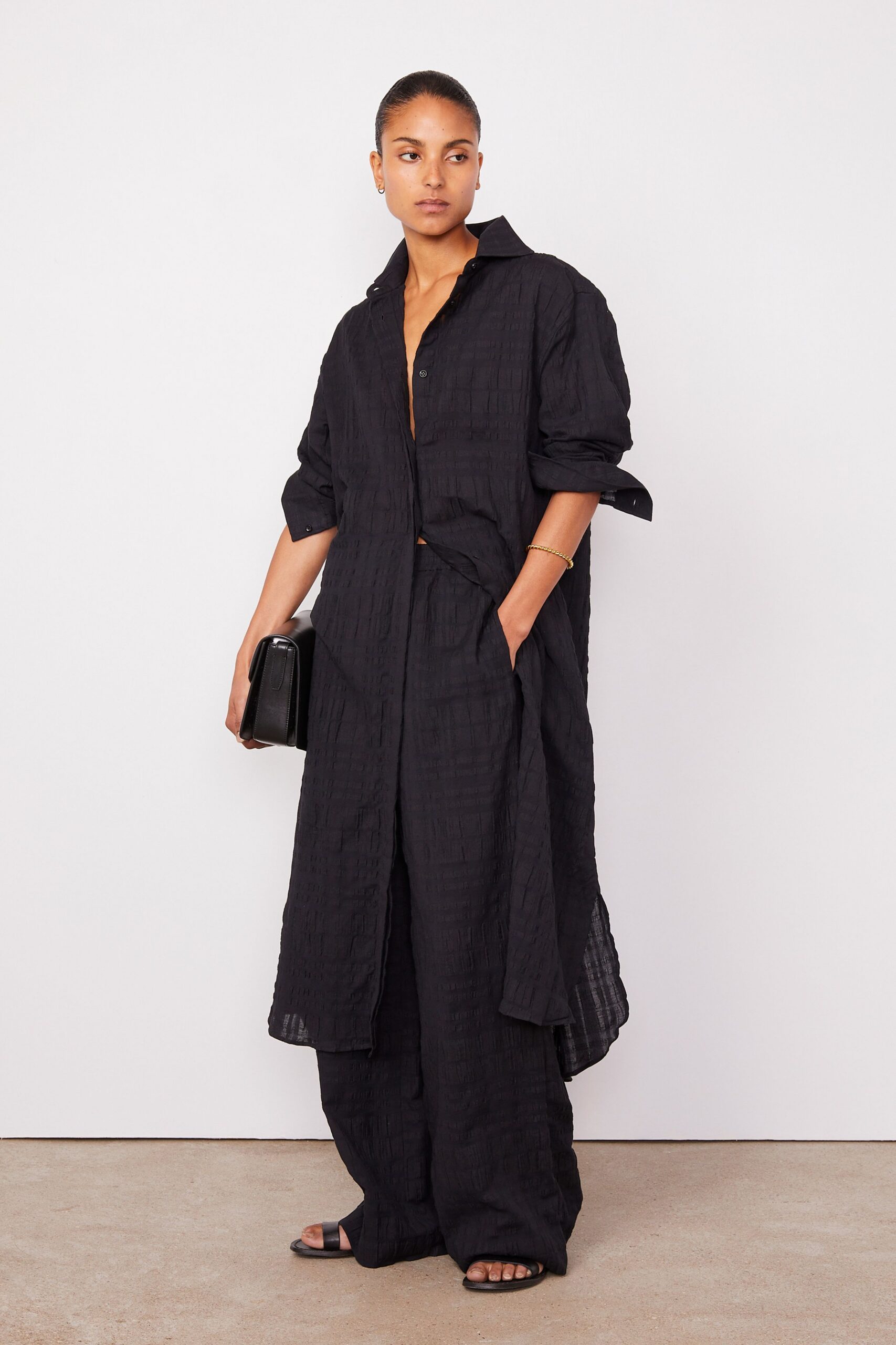 black cotton long-sleeve collared relaxed buttoned midi shirt-dress