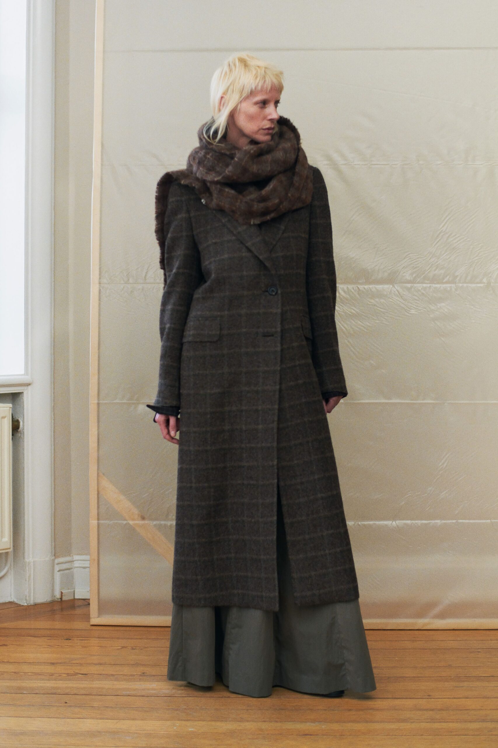 brown wool long-sleeve collared fitted checked maxi coat