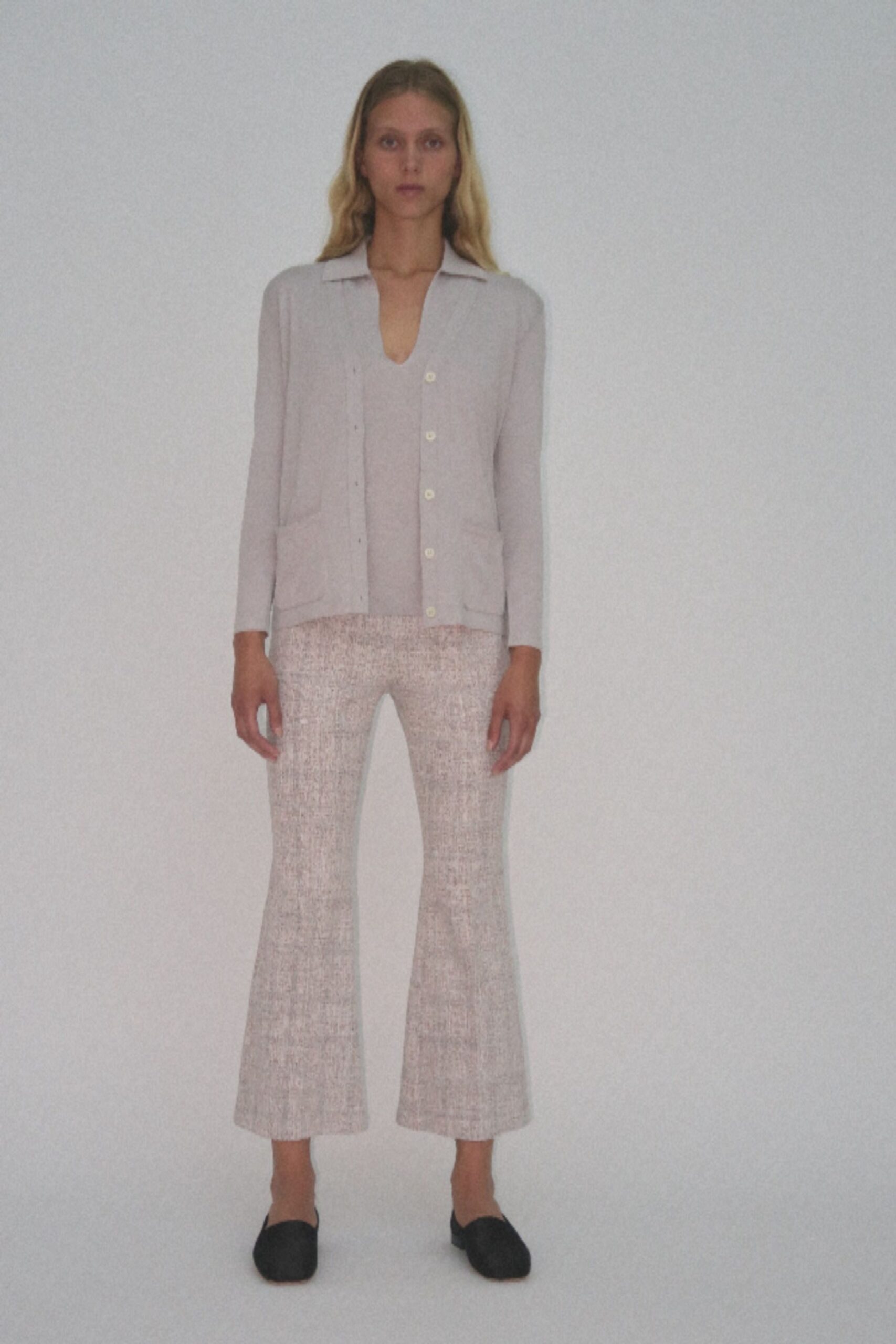 beige cotton long-sleeve collared relaxed buttoned cardigan