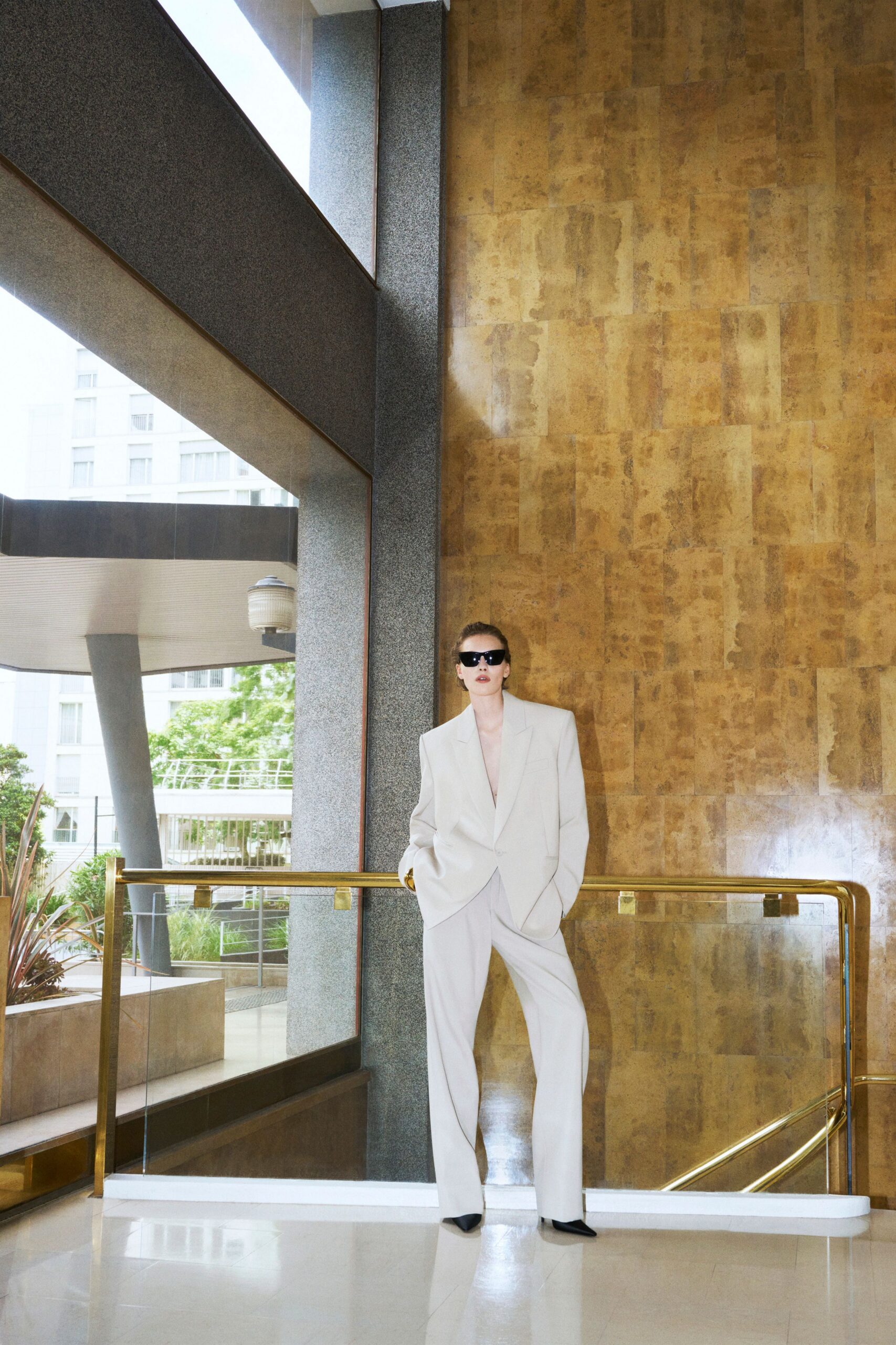 beige long-sleeve collared tailored suit