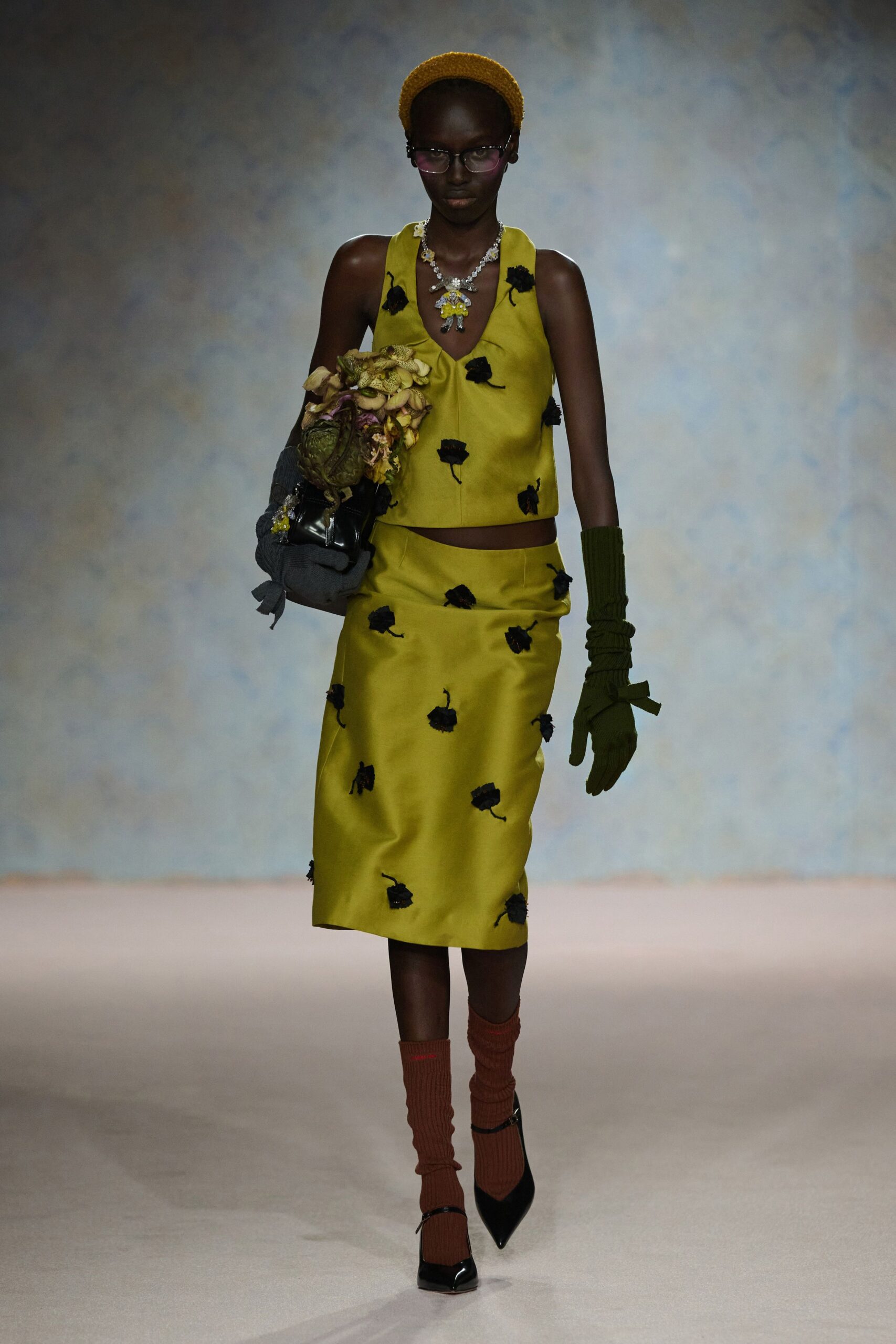 yellow silk fitted embroidered pencil skirt