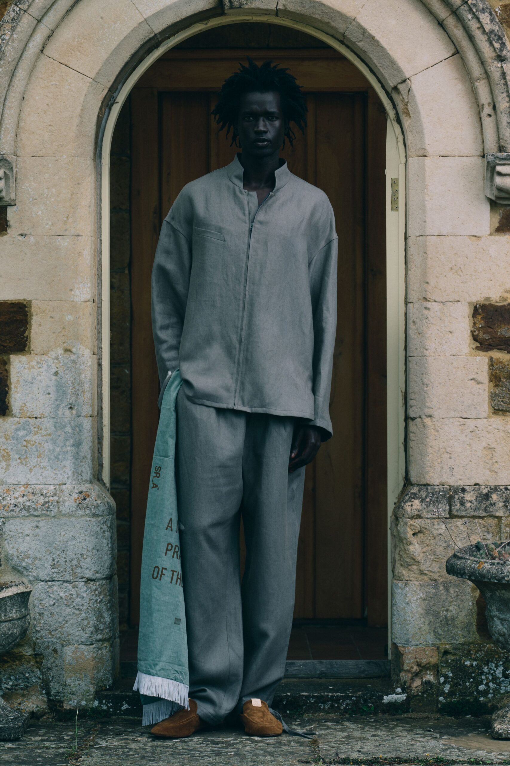 gray linen relaxed pants