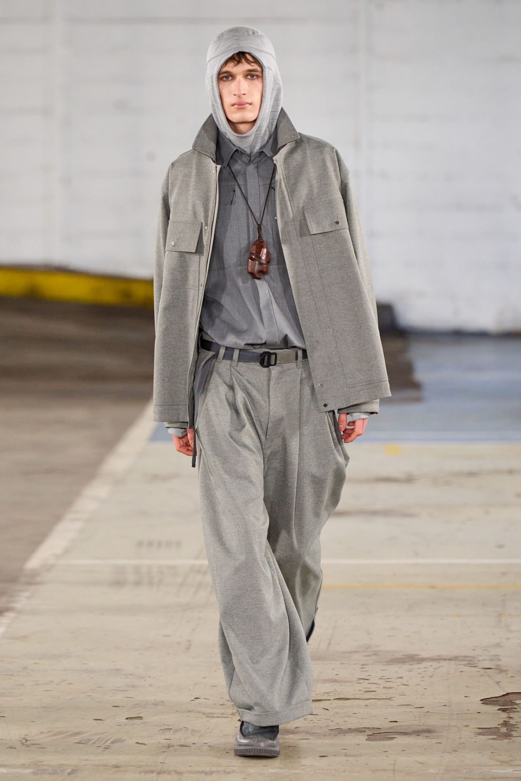gray wool long-sleeve collared relaxed buttoned jacket