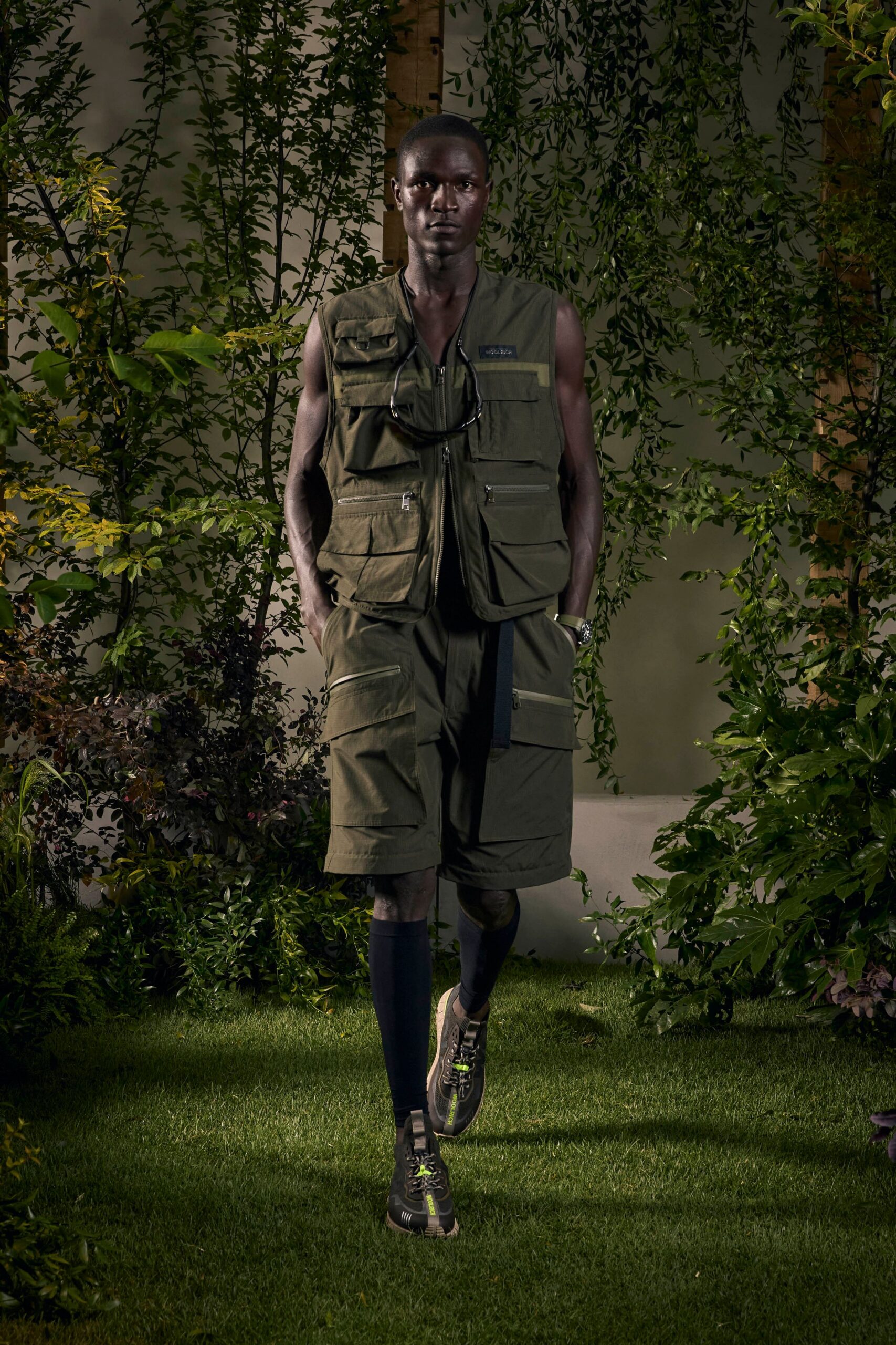 green cotton relaxed pockets shorts