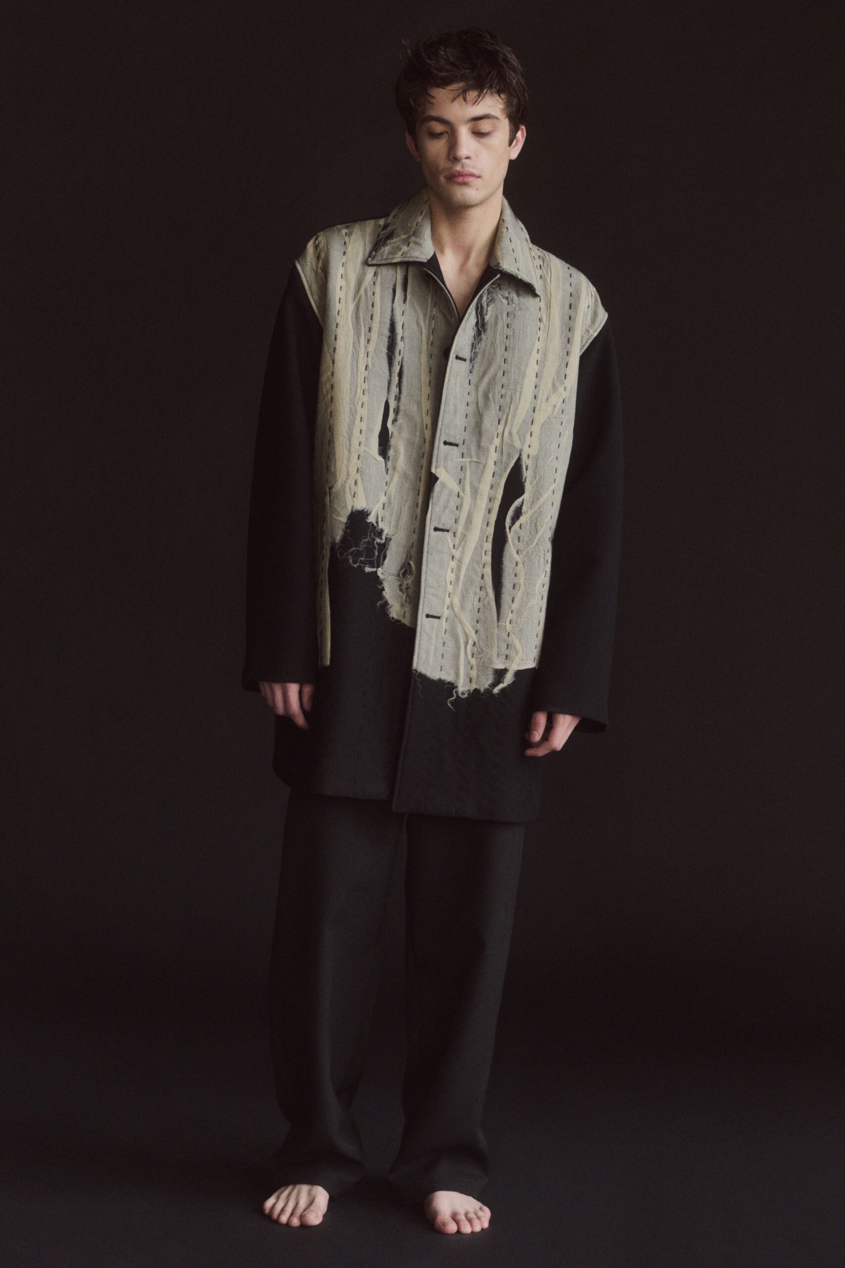 black cotton long-sleeve collared relaxed layered shirt
