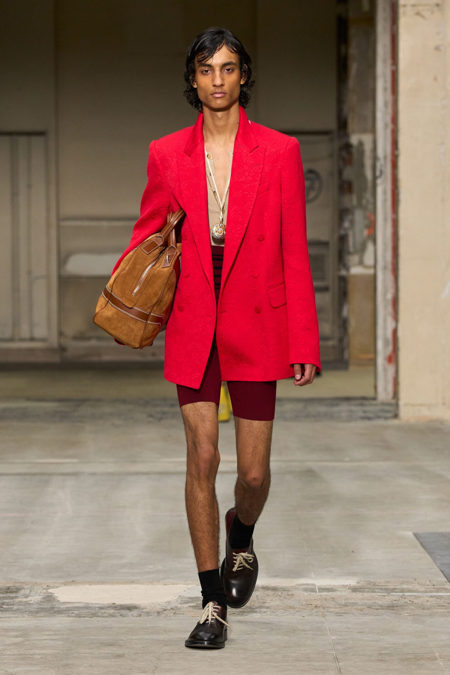 red long-sleeve collared tailored blazer
