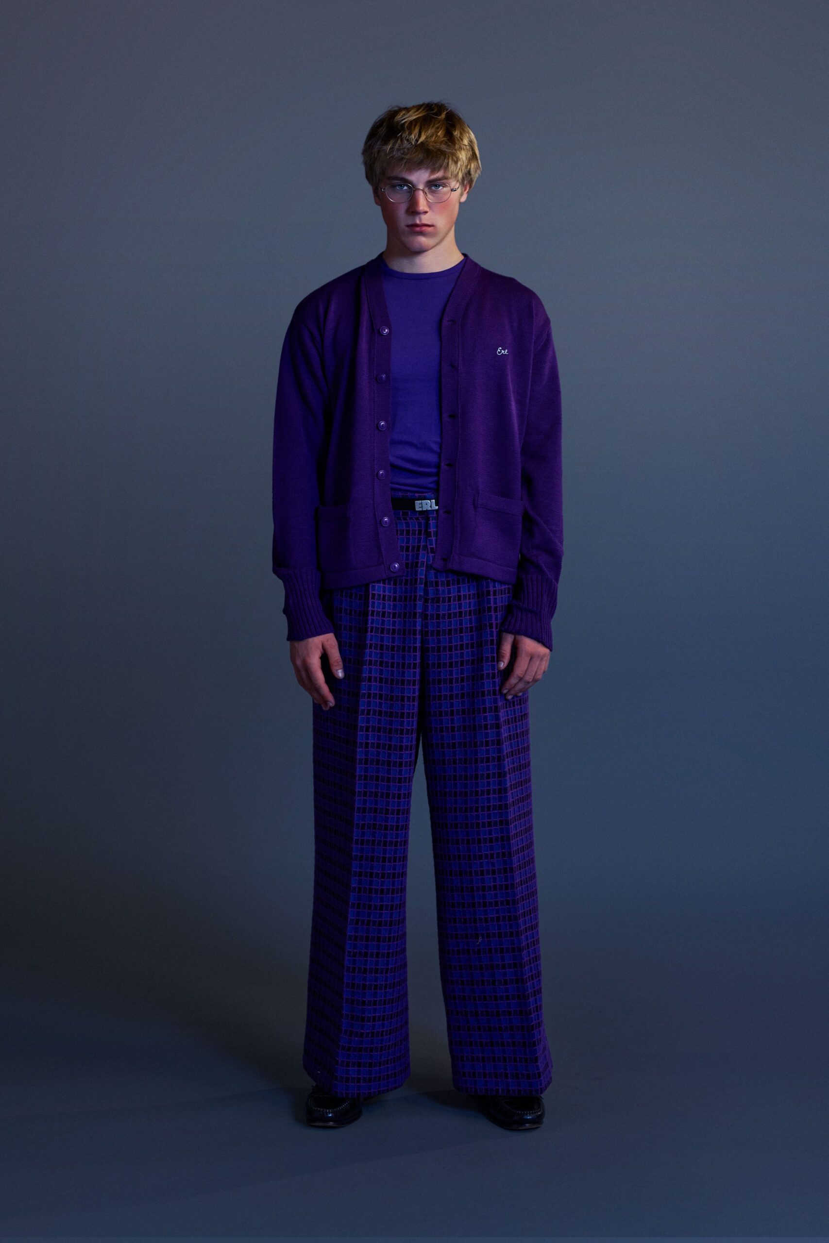purple cardigan blue top wide-leg pants