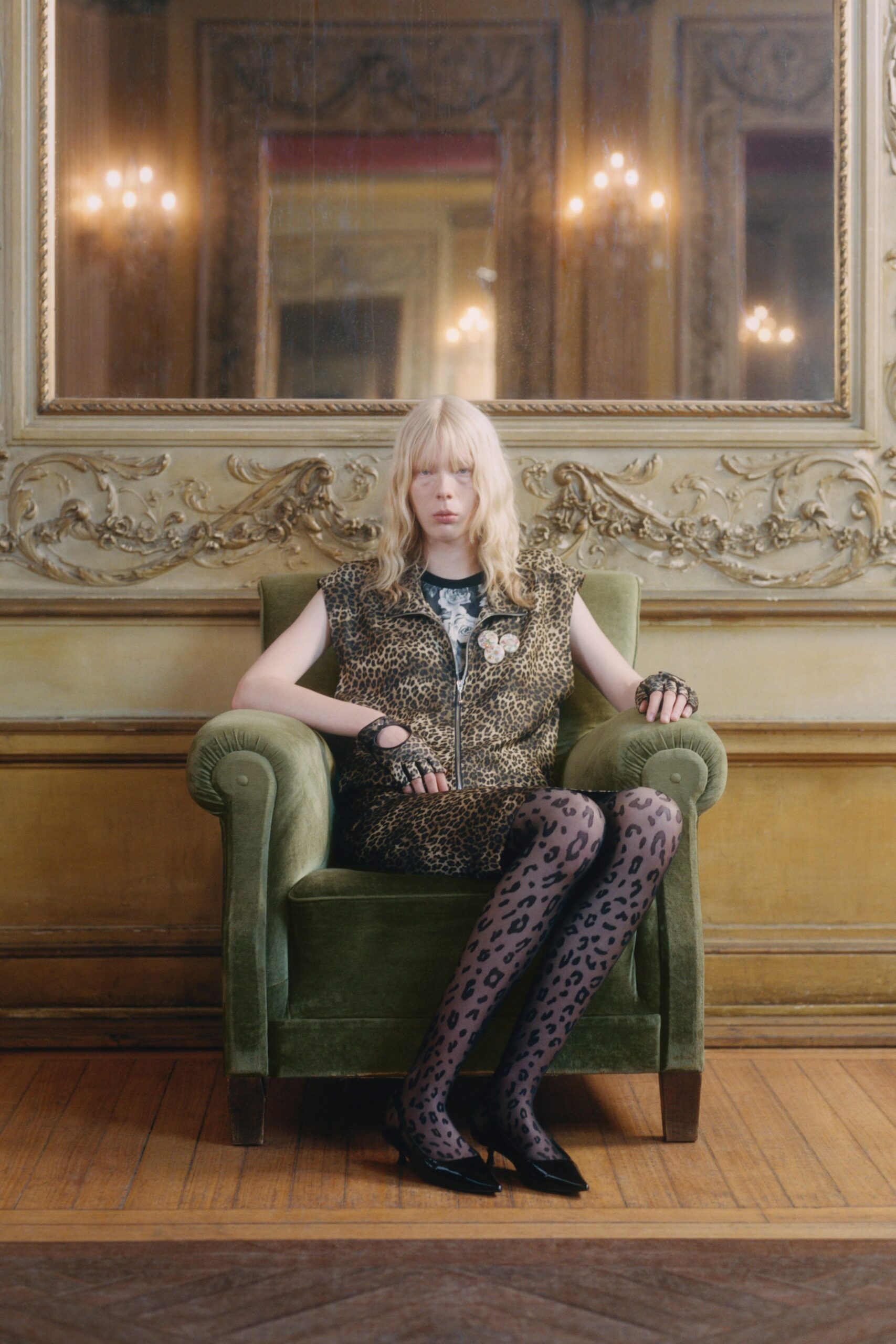 brown fur sleeveless fitted animal-print vest
