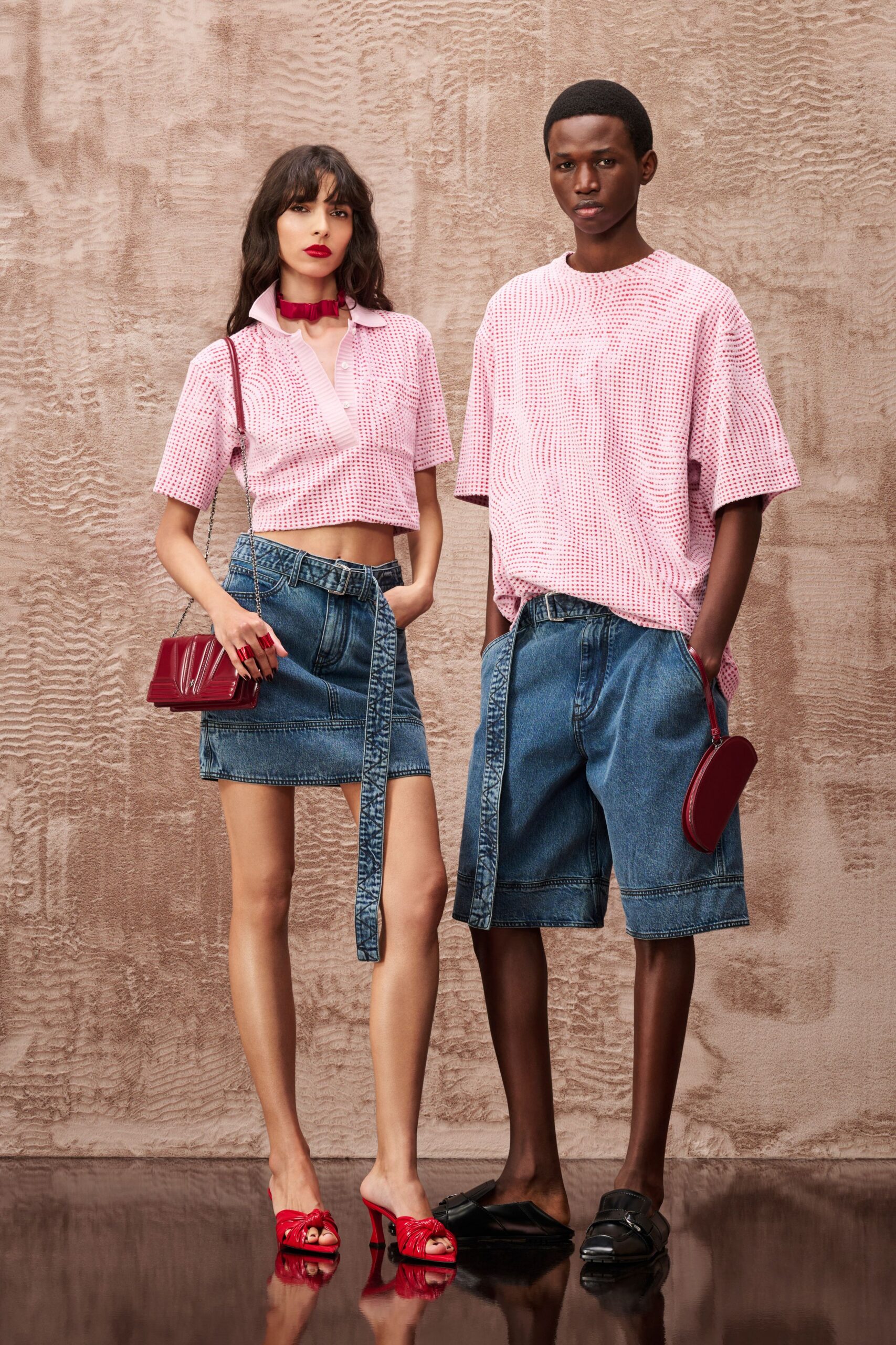 red cotton short-sleeve collared fitted checked cropped crop-top