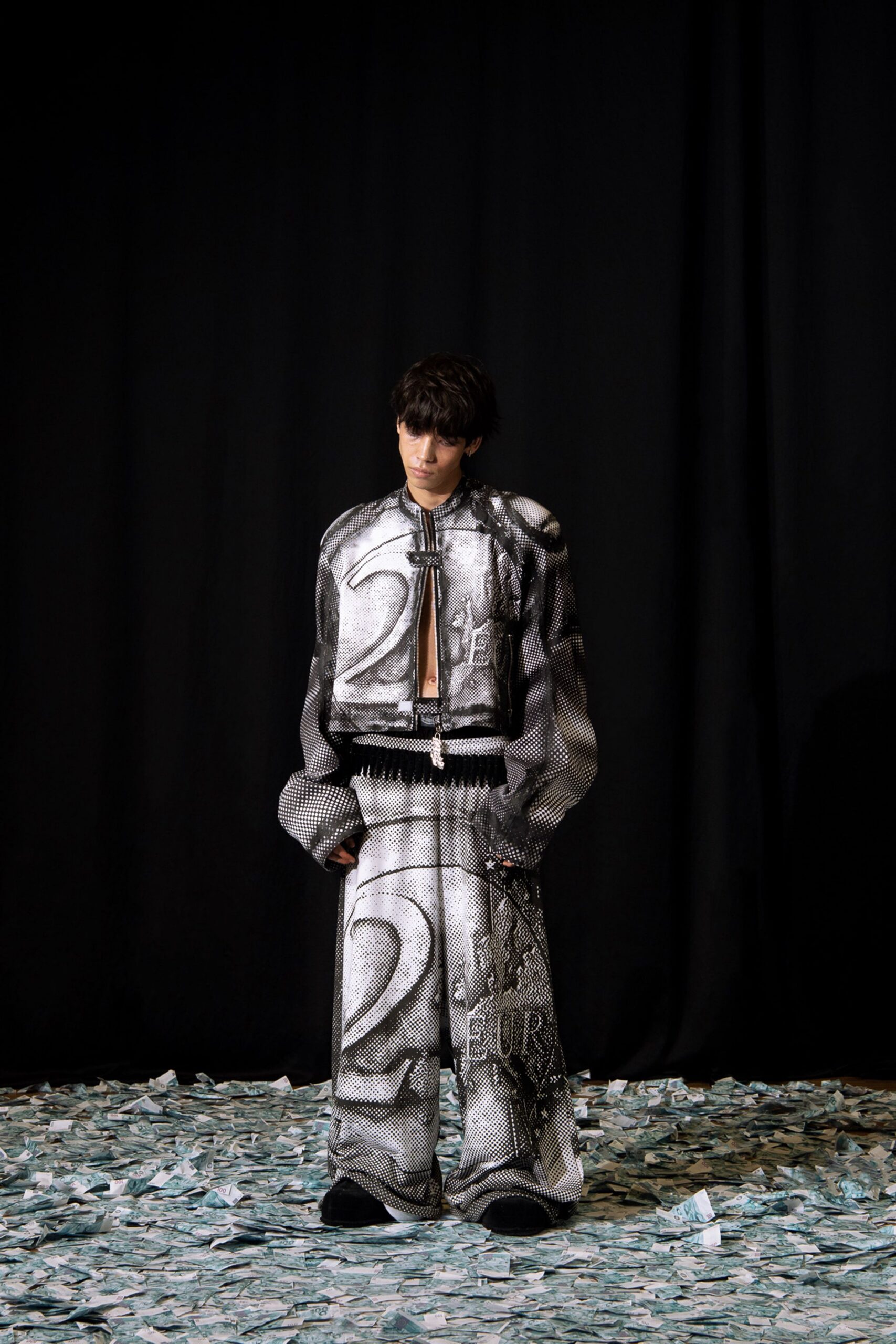black cotton long-sleeve collared oversized printed jacket
