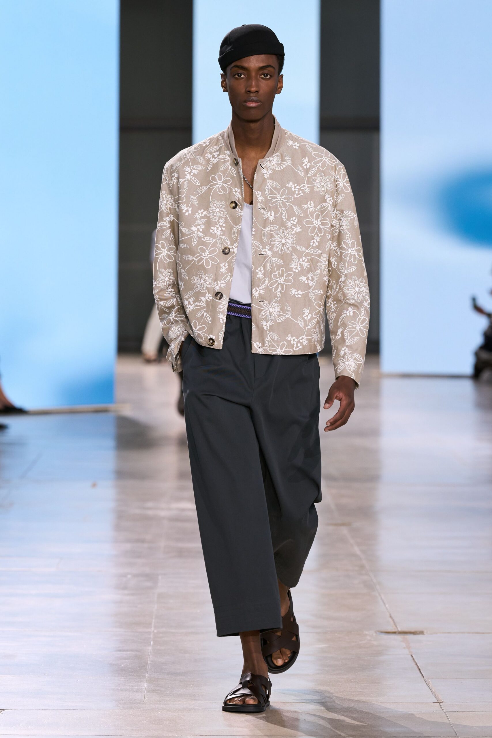 beige cotton long-sleeve collared relaxed embroidered jacket