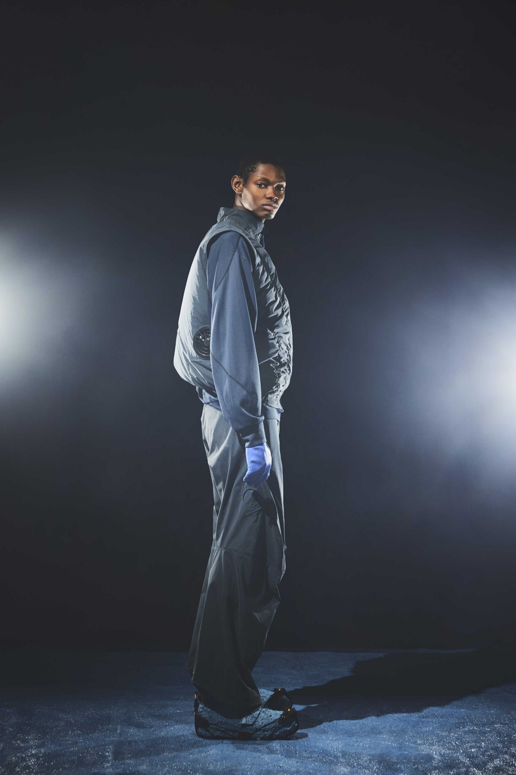 gray jersey long-sleeve collared relaxed zippered jacket