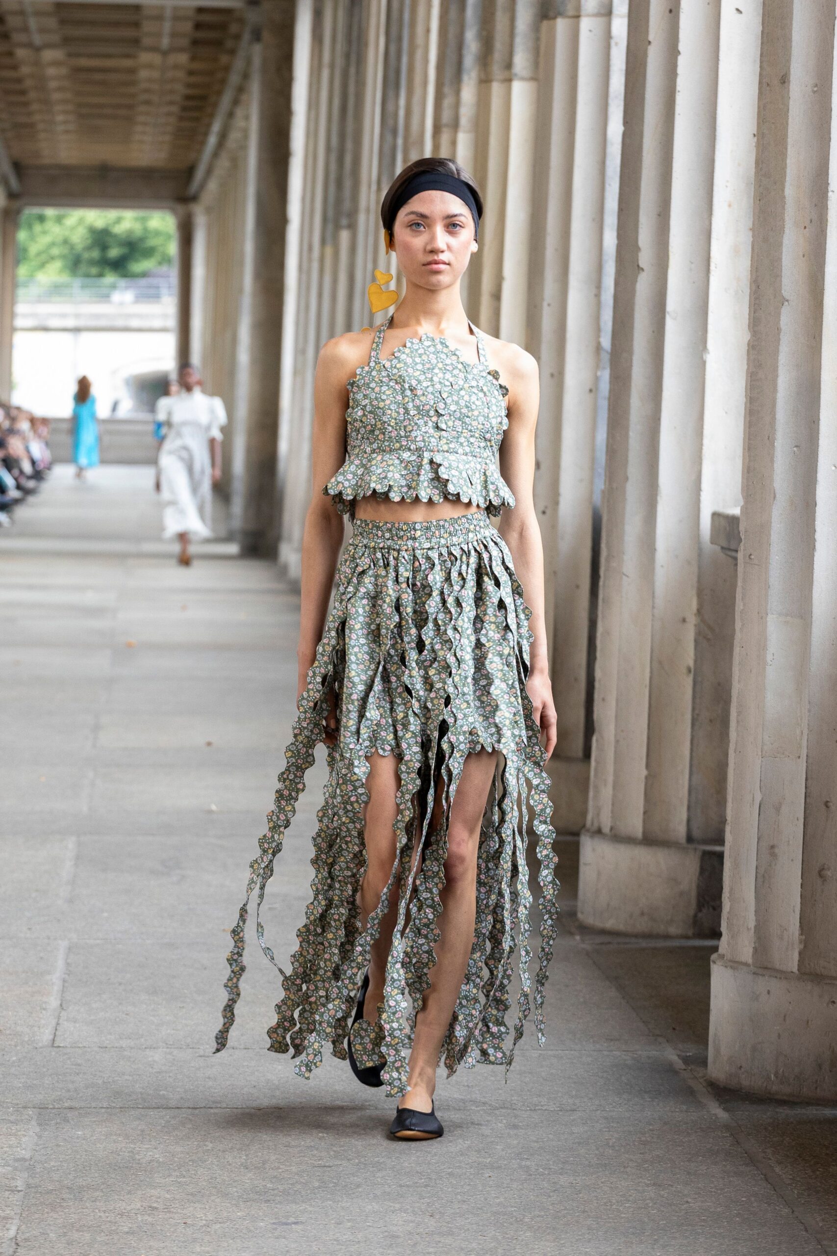 green cotton asymmetric fitted high-waisted floral ruffled skirt