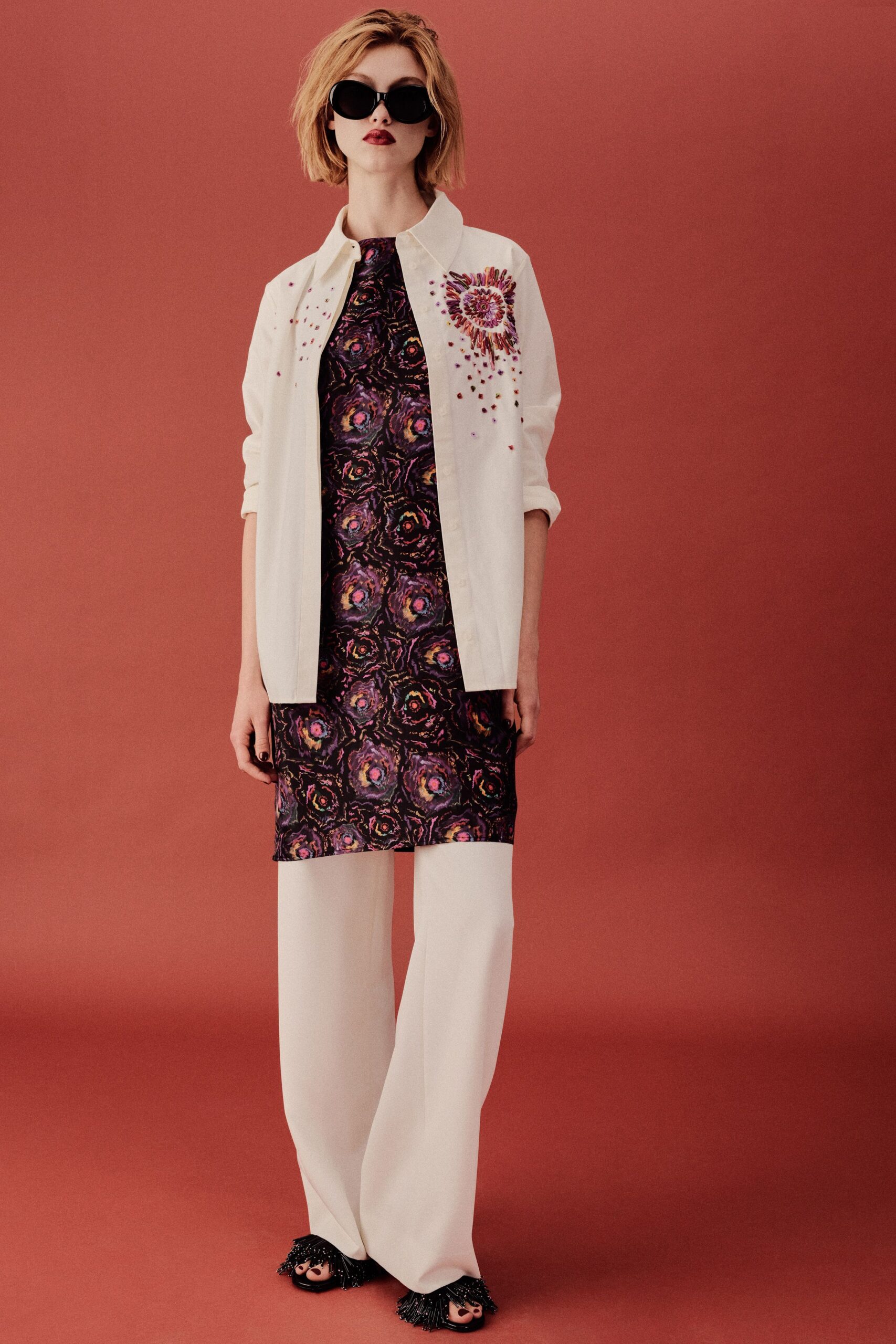 white cotton long-sleeve collared relaxed embroidered jacket