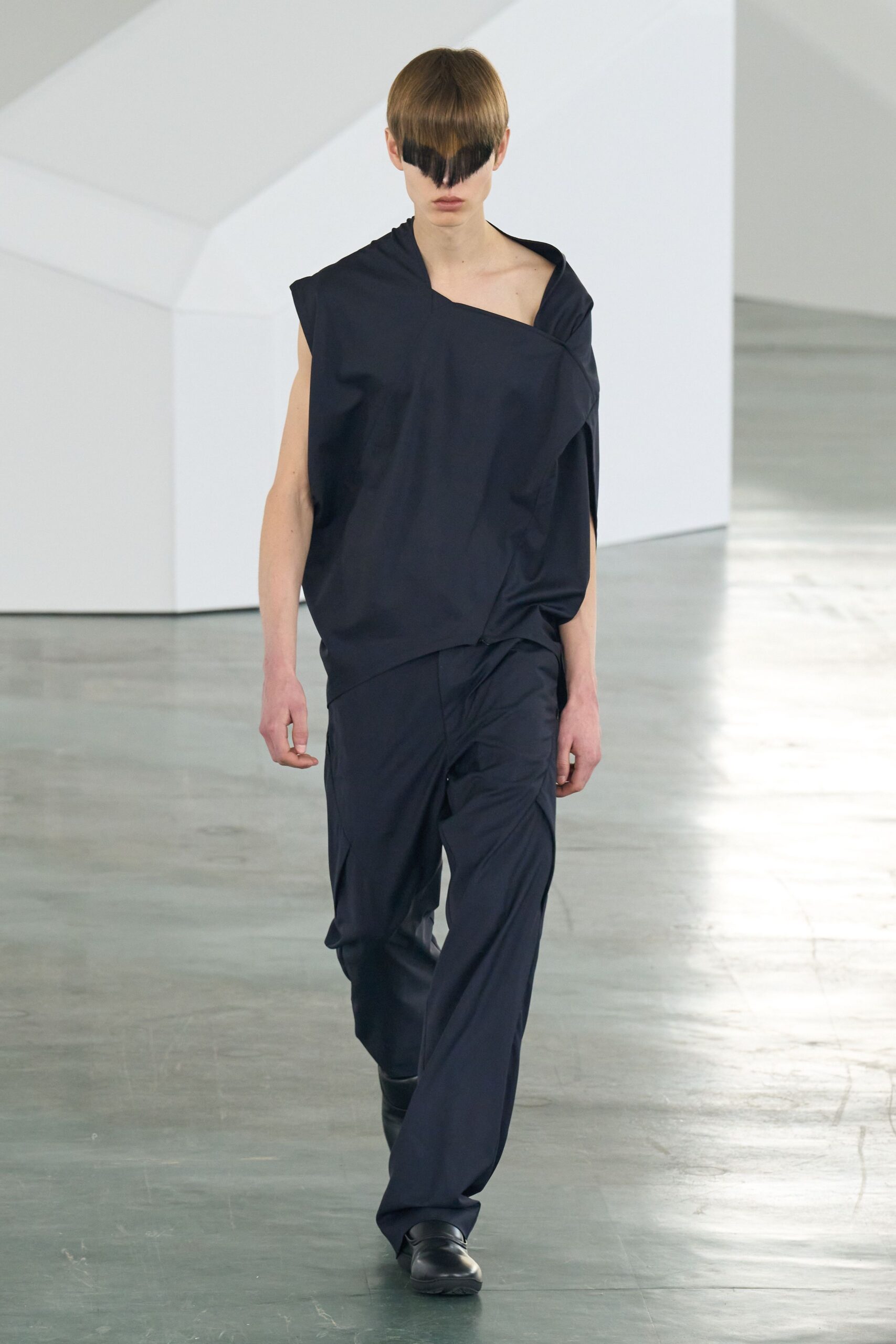 black relaxed top and pants