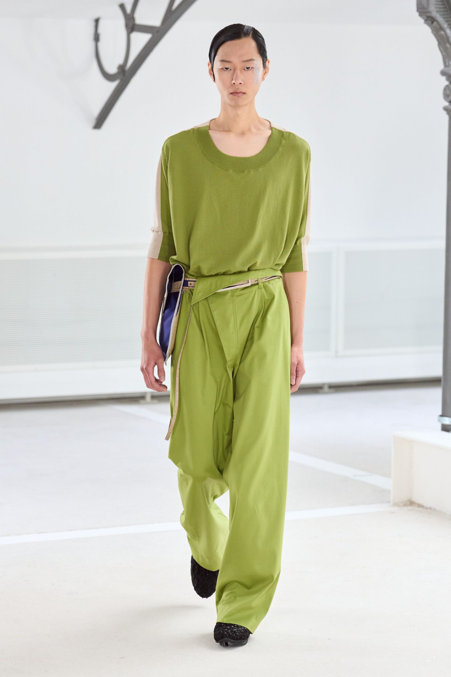 green cotton short-sleeve collared relaxed top