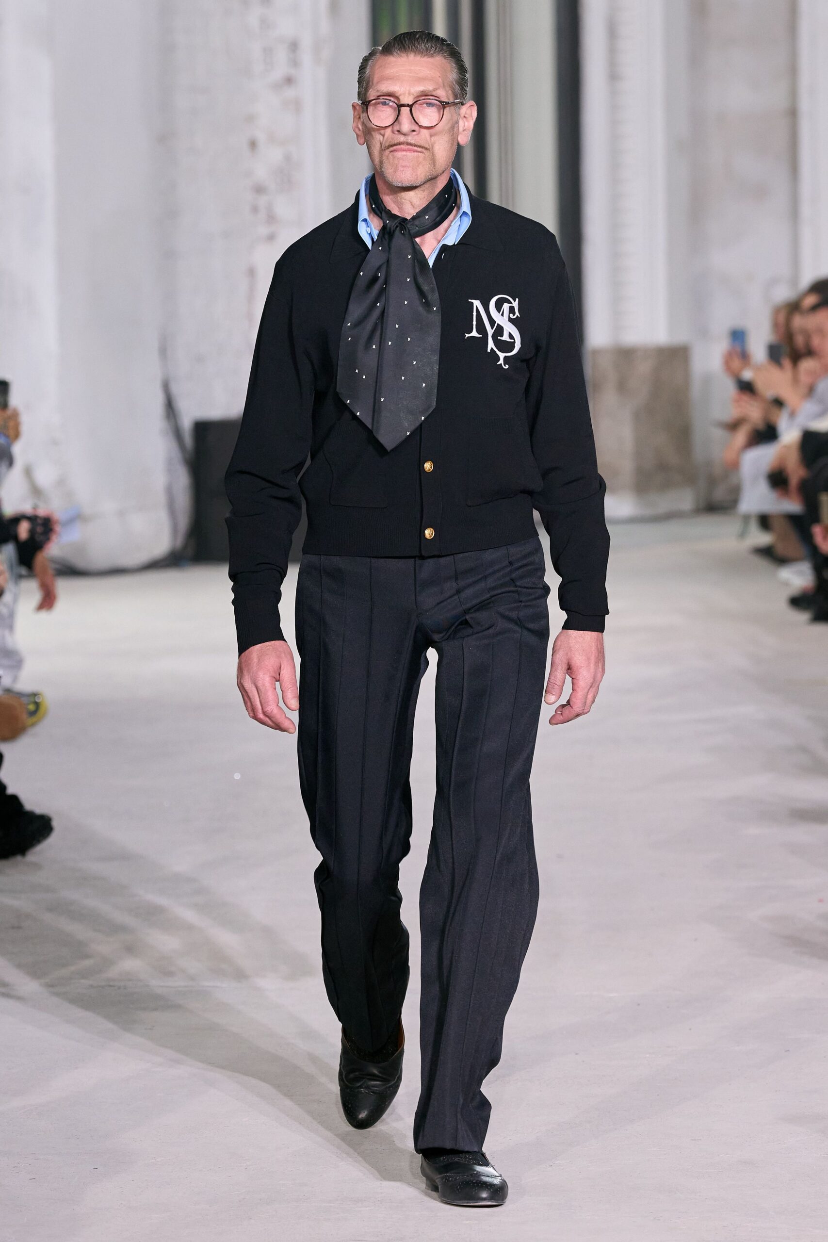 black cotton long-sleeve collared fitted buttoned cardigan