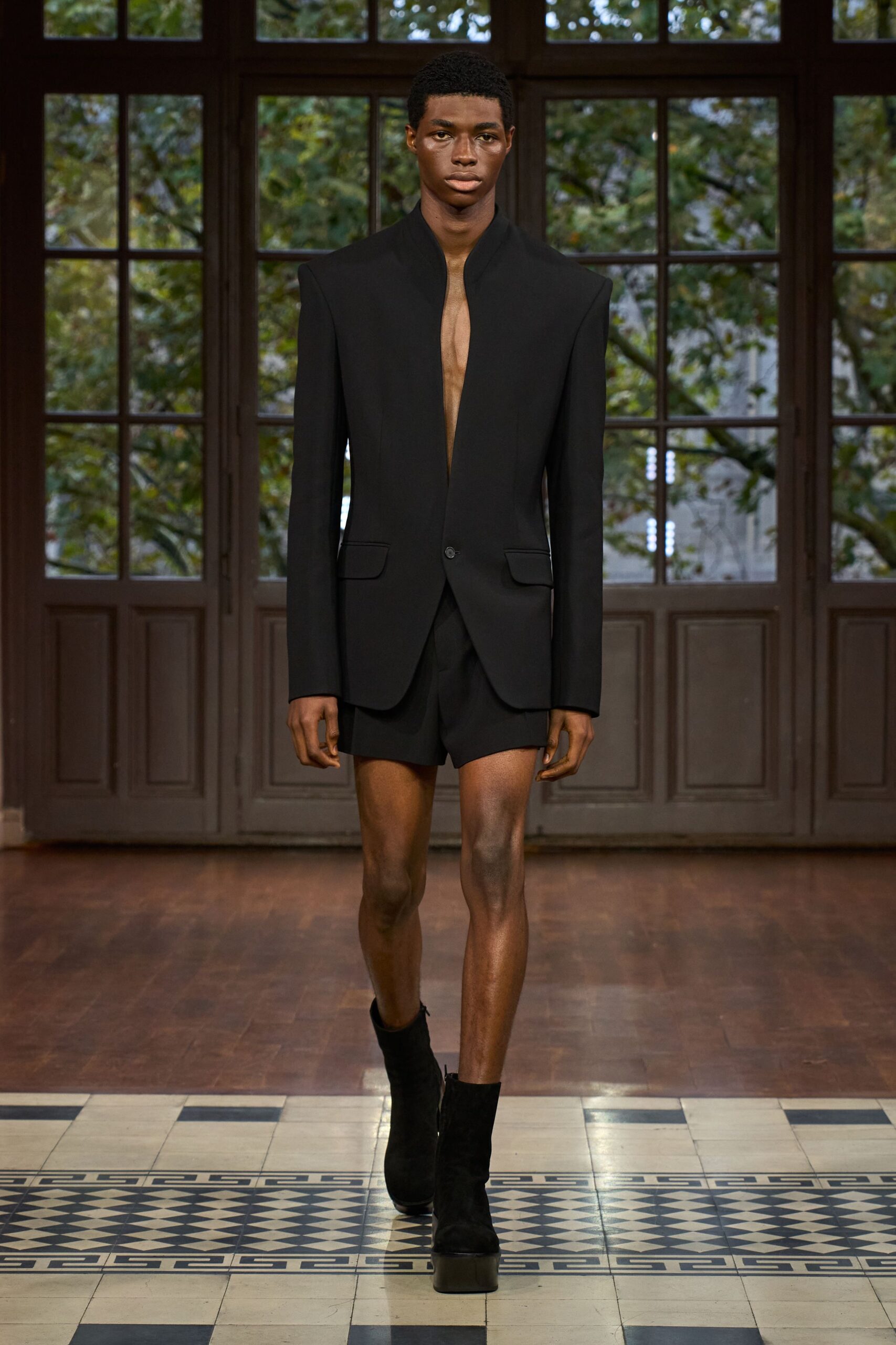 black wool fitted short shorts