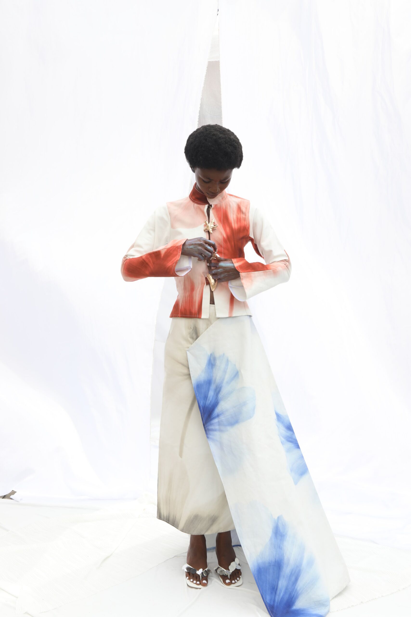 white silk long-sleeve collared fitted color-blocked jacket