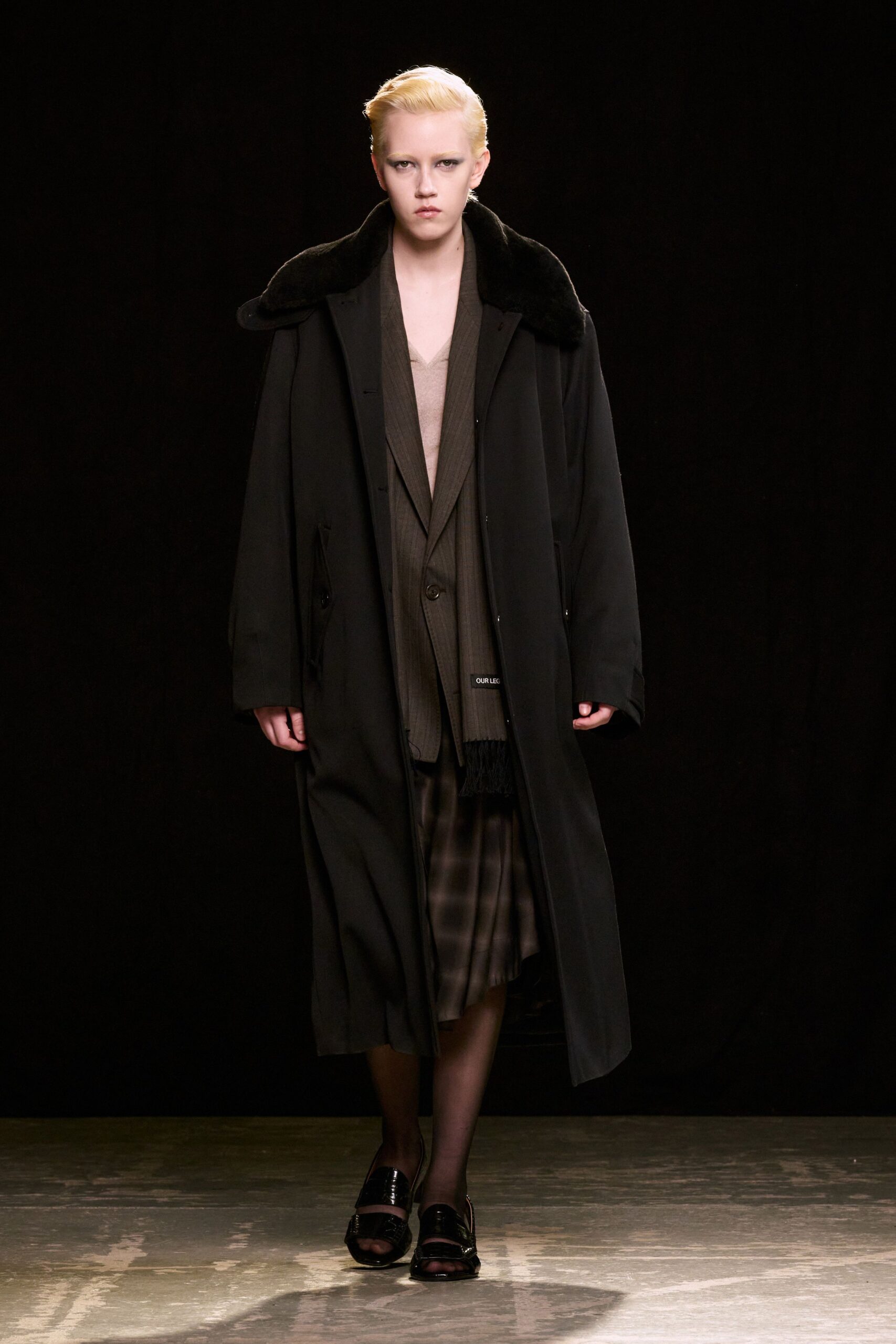 brown wool long-sleeve collared structured buttoned blazer
