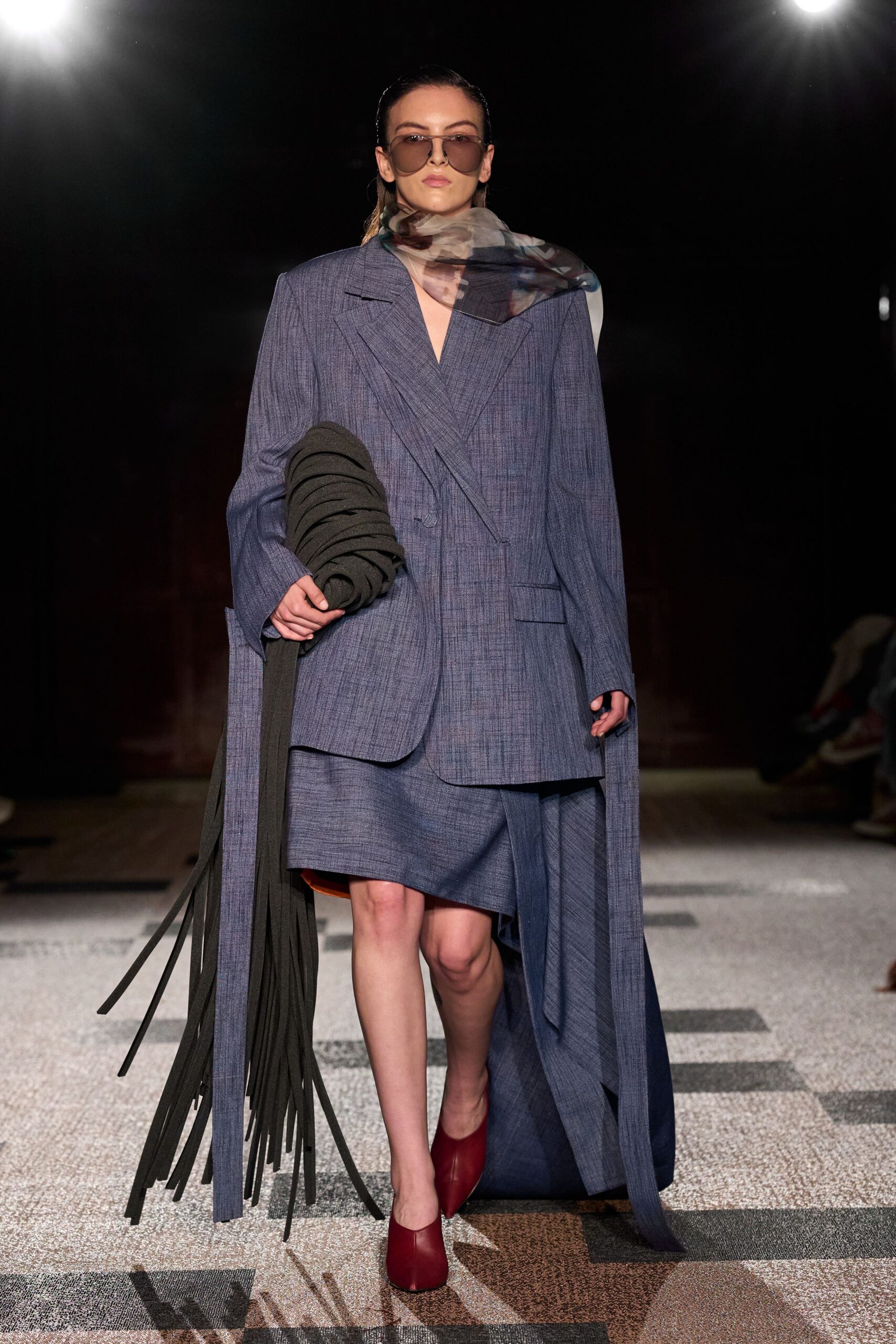 blue cotton long-sleeve collared structured blazer