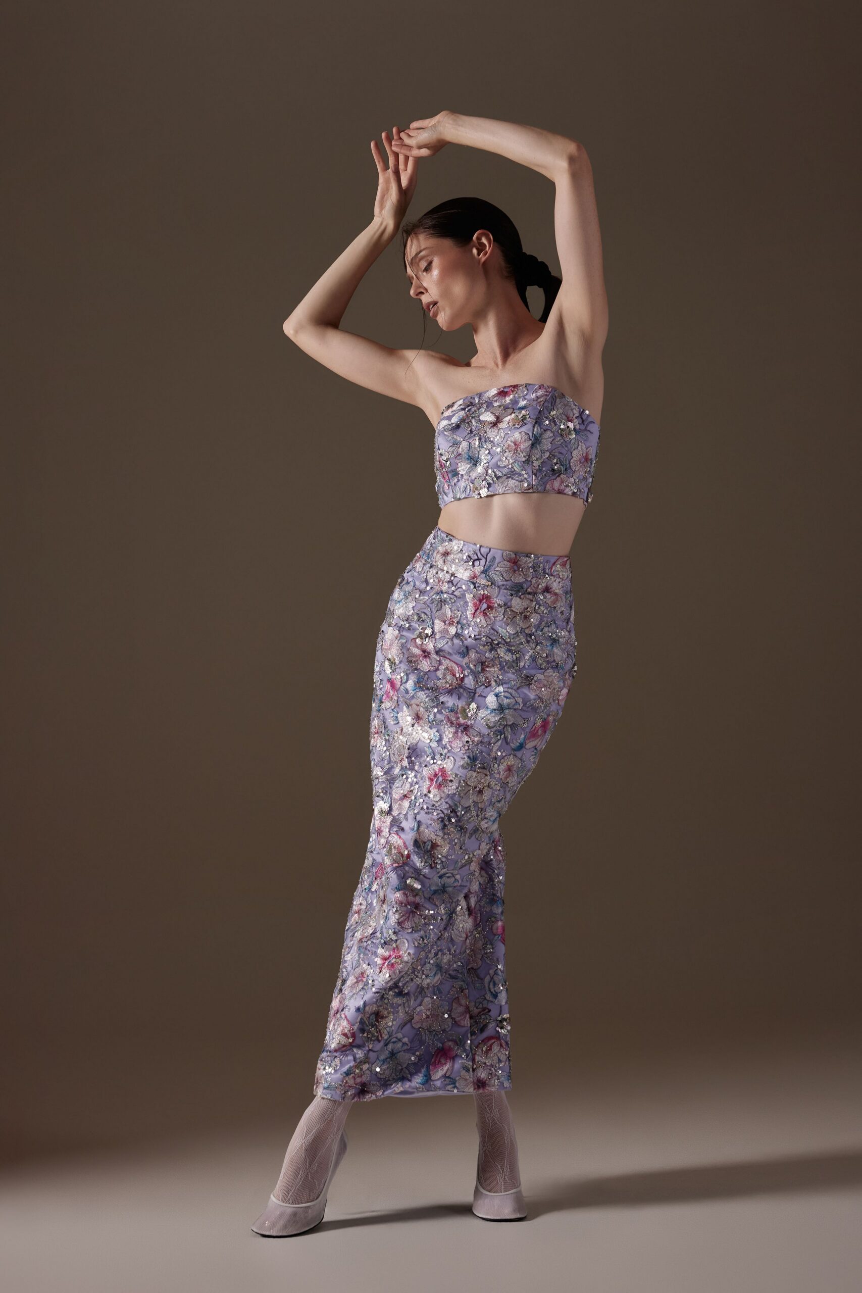 purple silk sleeveless strapless fitted floral cropped crop-top