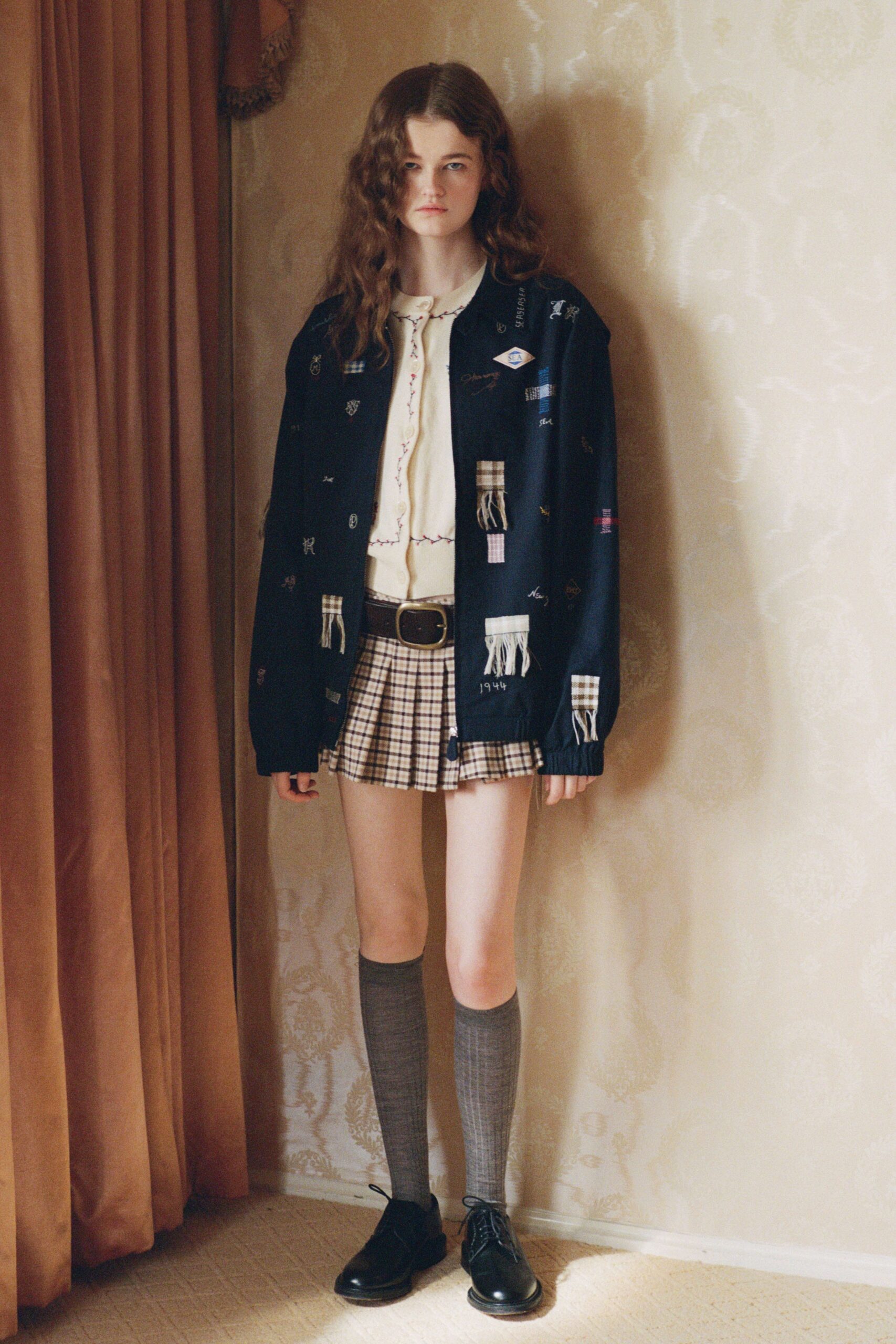 black cotton long-sleeve oversized printed jacket