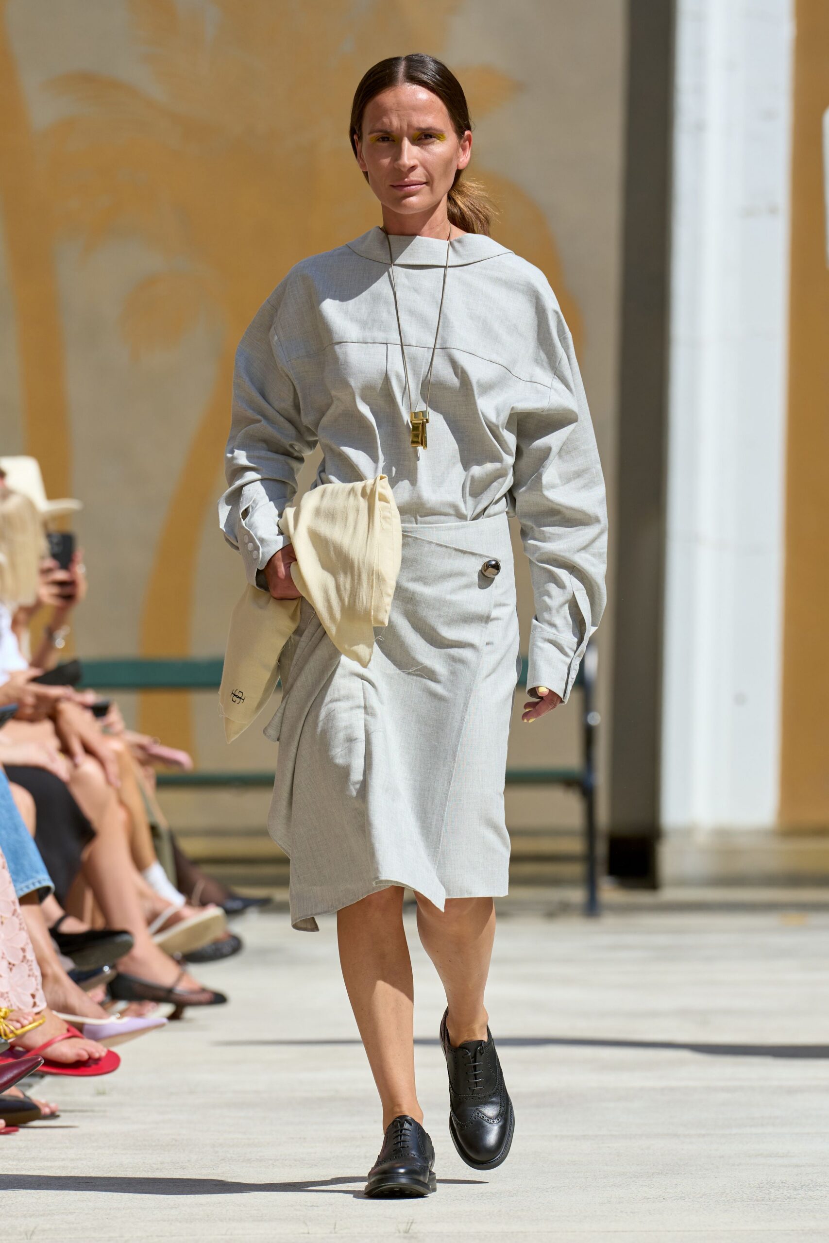 gray cotton long-sleeve collared relaxed buttoned pleated dress