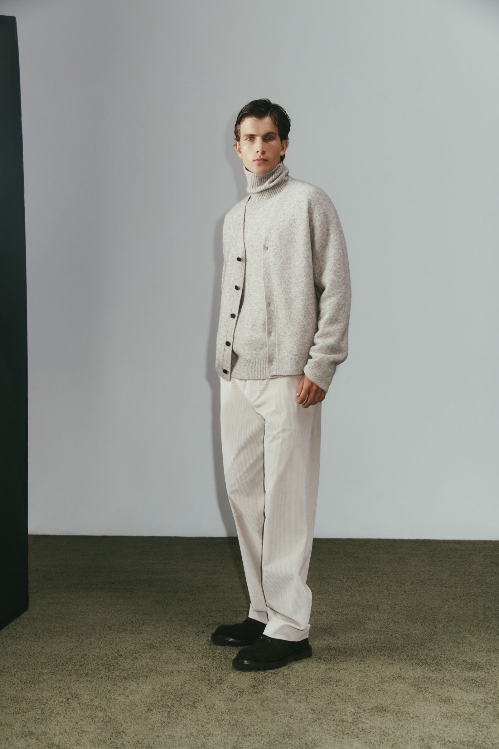 gray wool long-sleeve collared relaxed cardigan