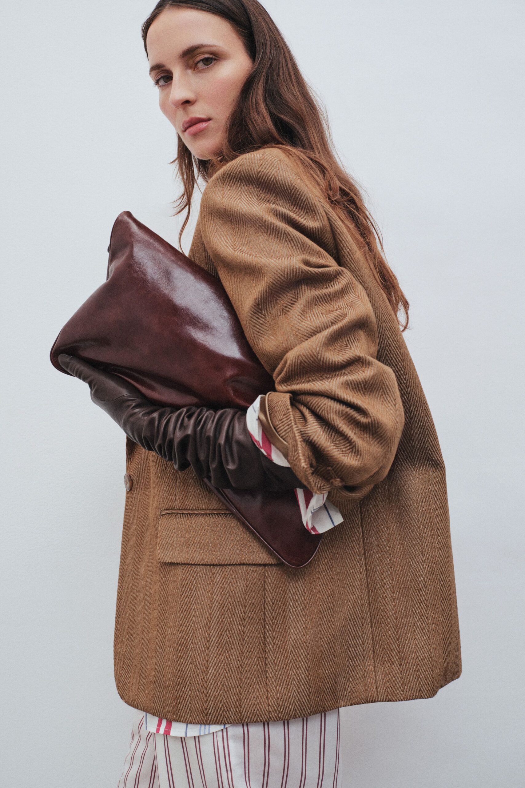 brown cotton long-sleeve collared relaxed textured blazer