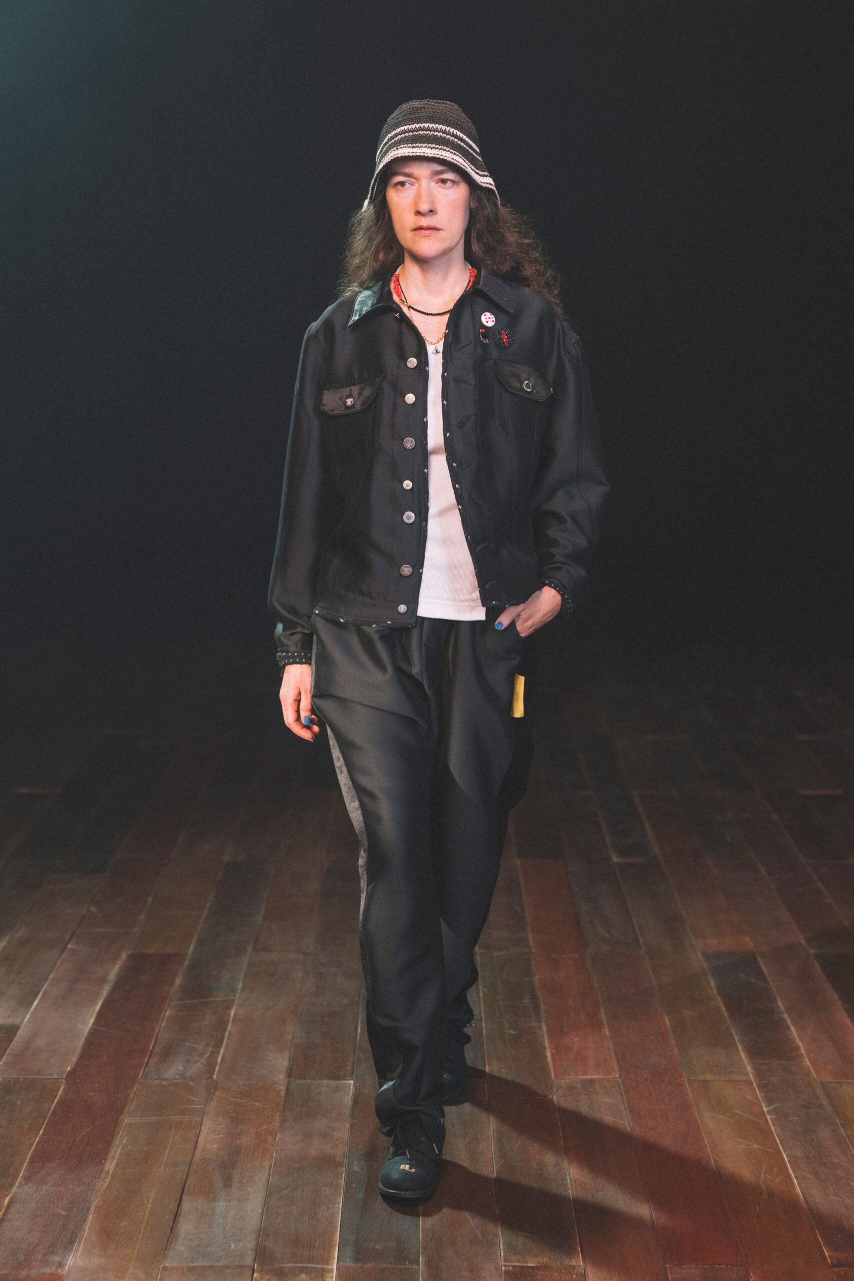 black relaxed jacket with white t-shirt