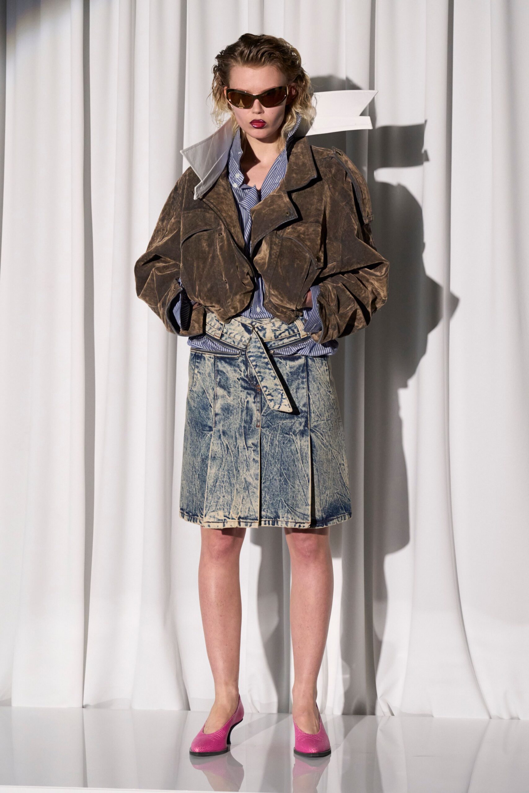 brown leather long-sleeve collared oversized zippered jacket